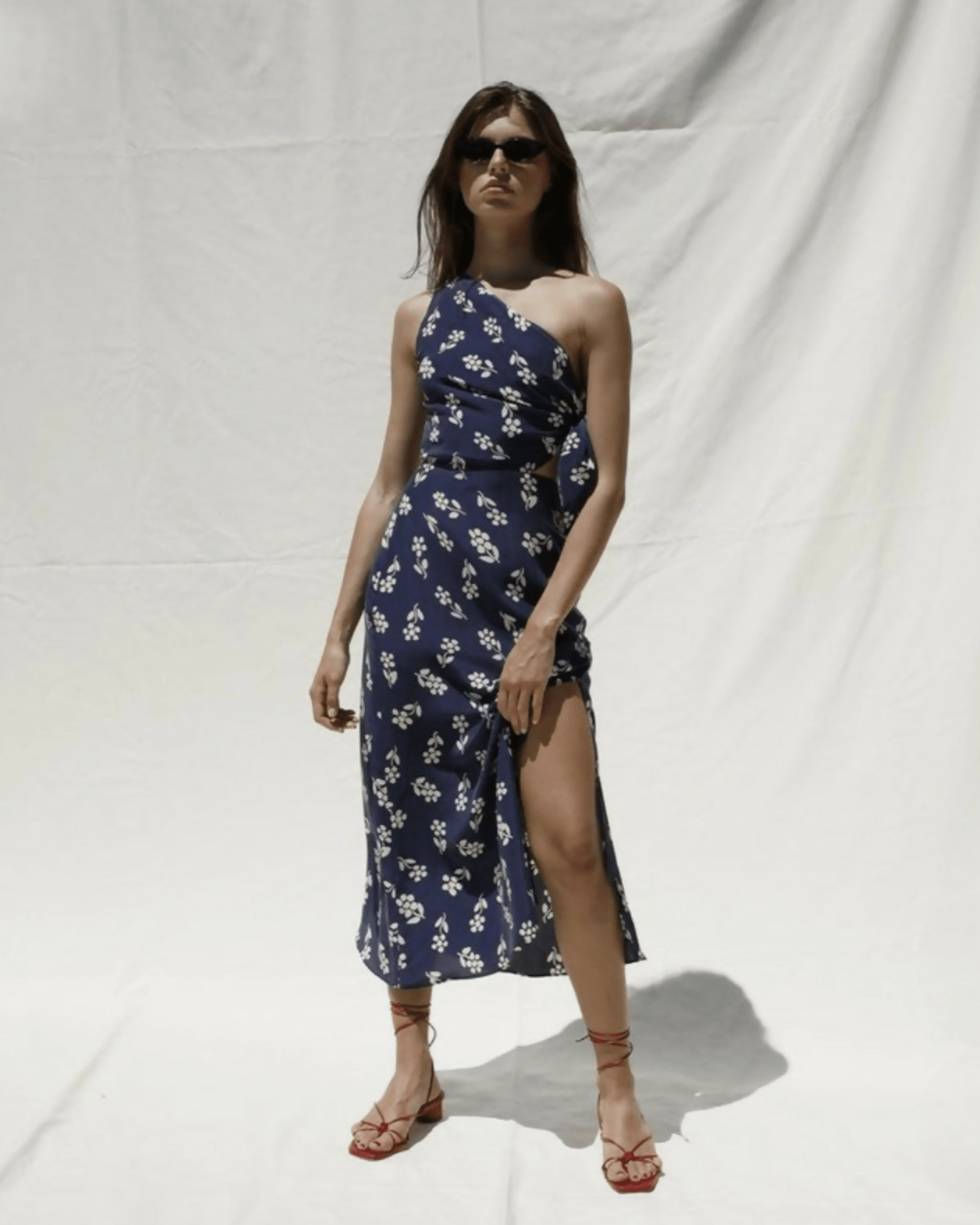 Debora Navy Dress - Endless - UAE Rental and Resale for Women's Fashion