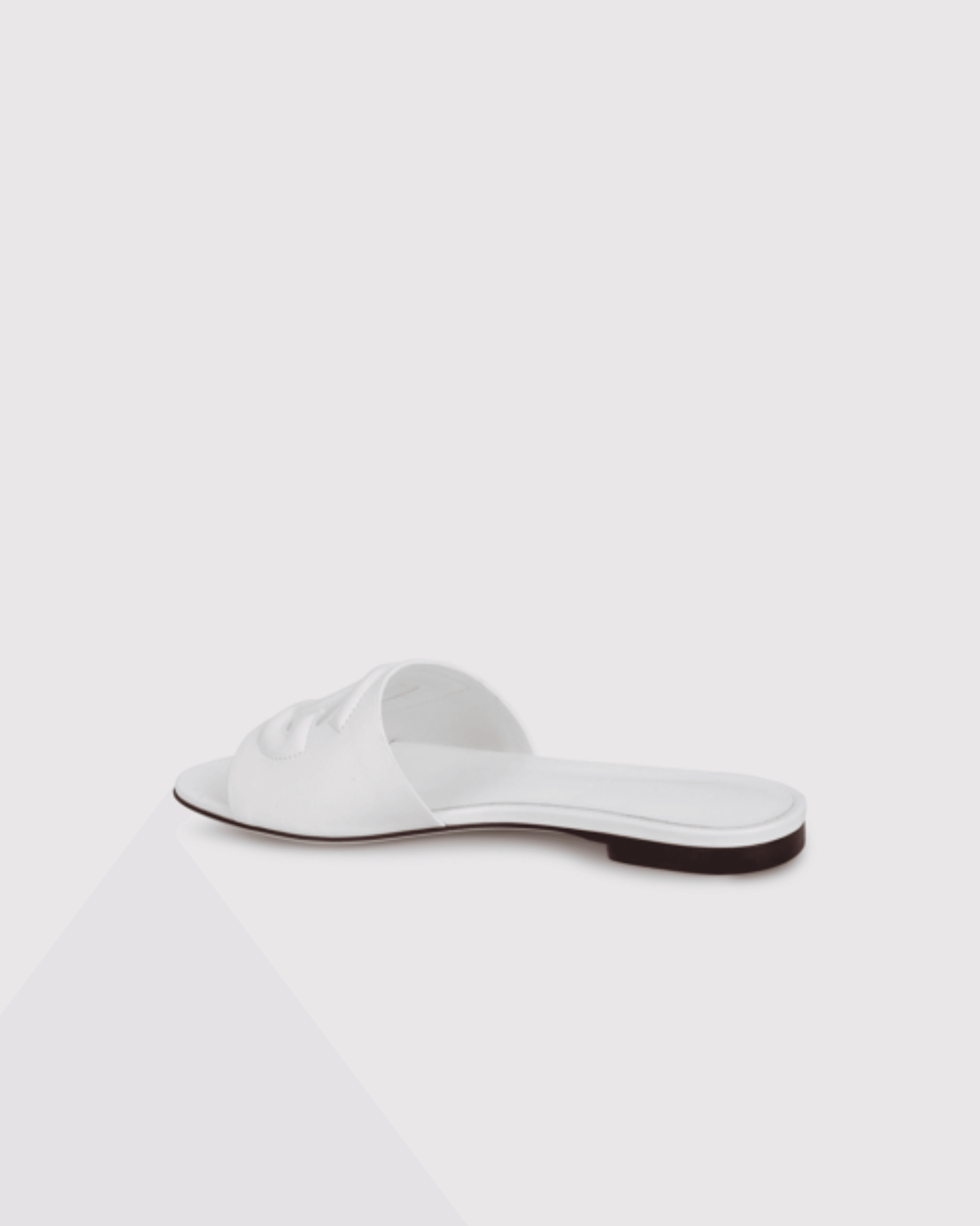Dg White Leather Sandals - Endless - UAE Rental and Resale for Women's Fashion