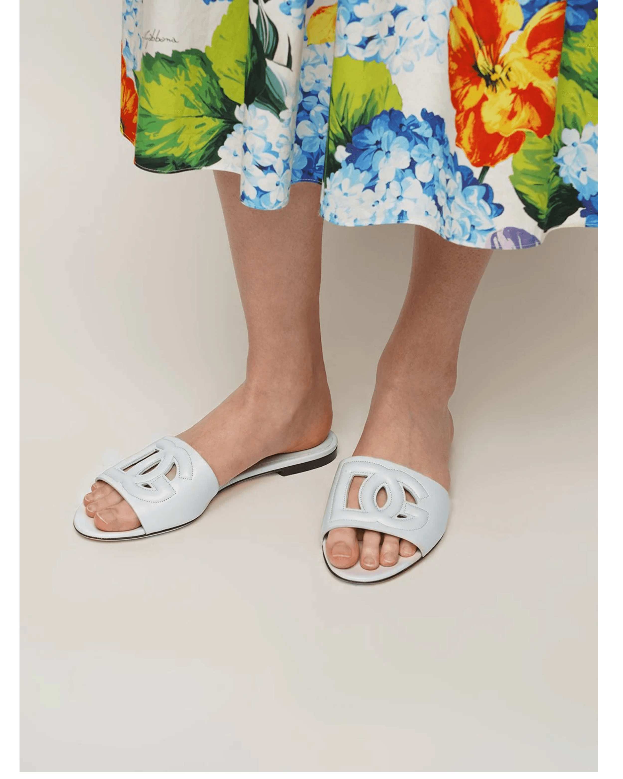 Dg White Leather Sandals - Endless - UAE Rental and Resale for Women's Fashion