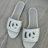 Dg White Leather Sandals - Endless - UAE Rental and Resale for Women's Fashion