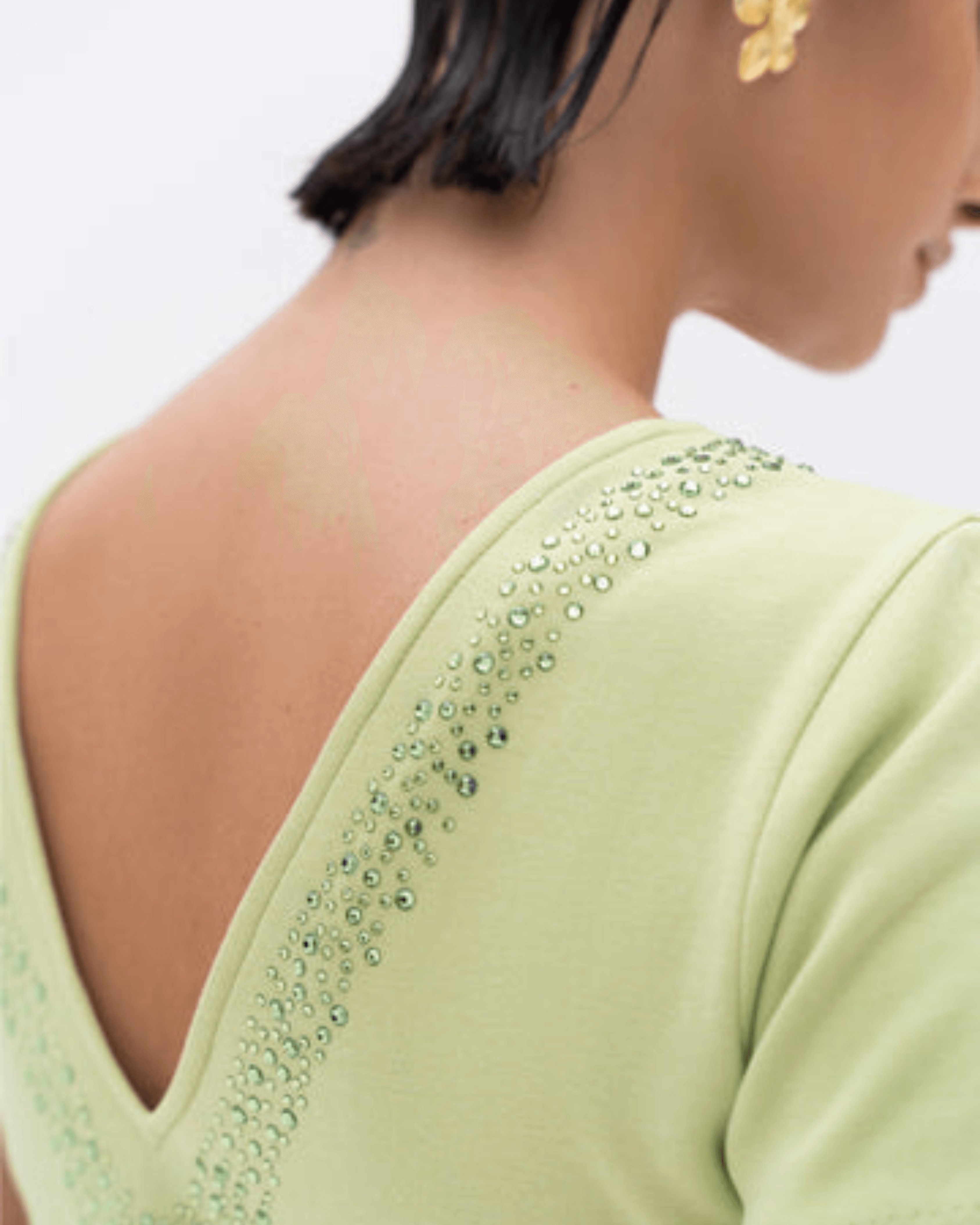 Diamond Back Dress - Endless - UAE Rental and Resale for Women's Fashion