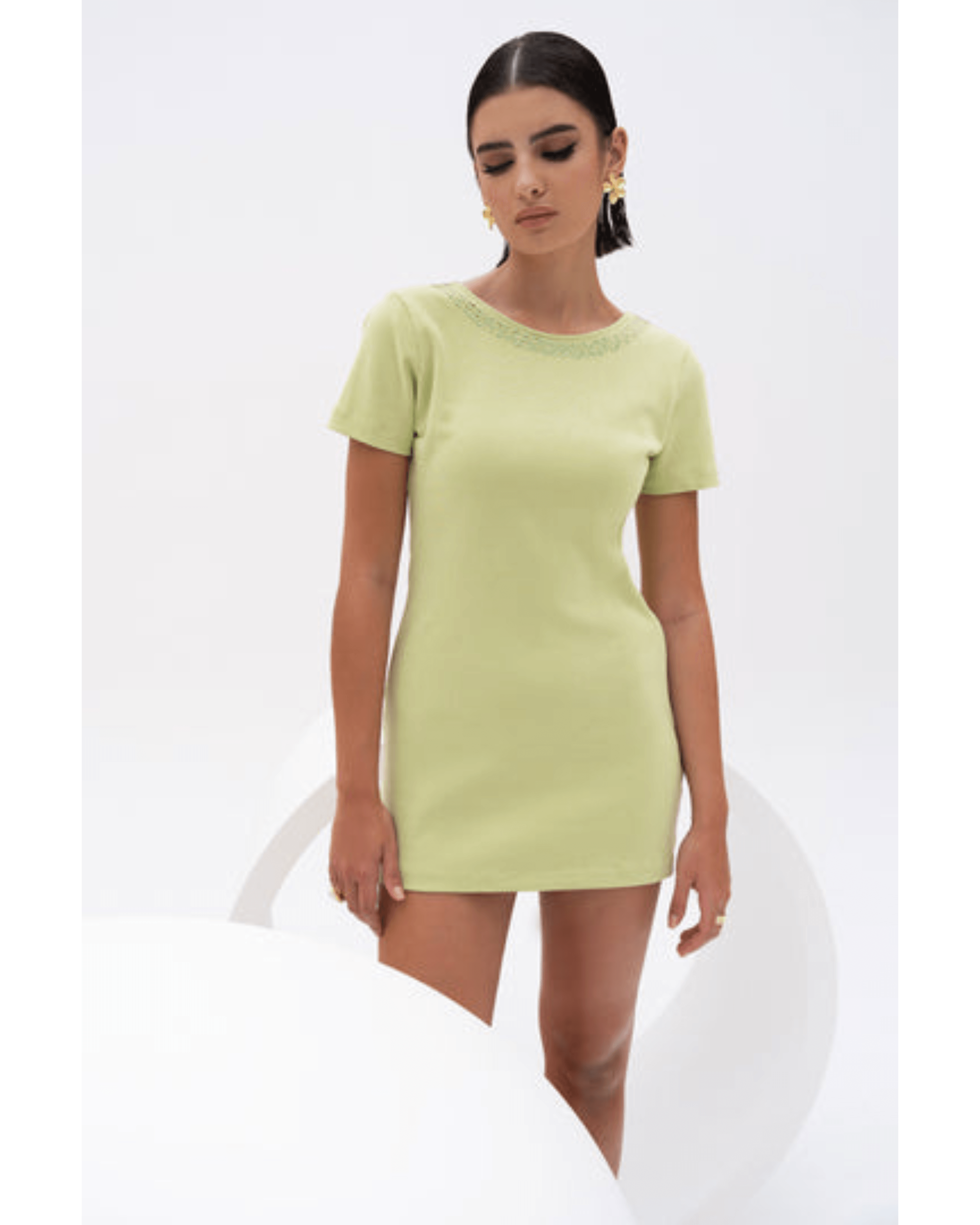 Diamond Back Dress - Endless - UAE Rental and Resale for Women's Fashion