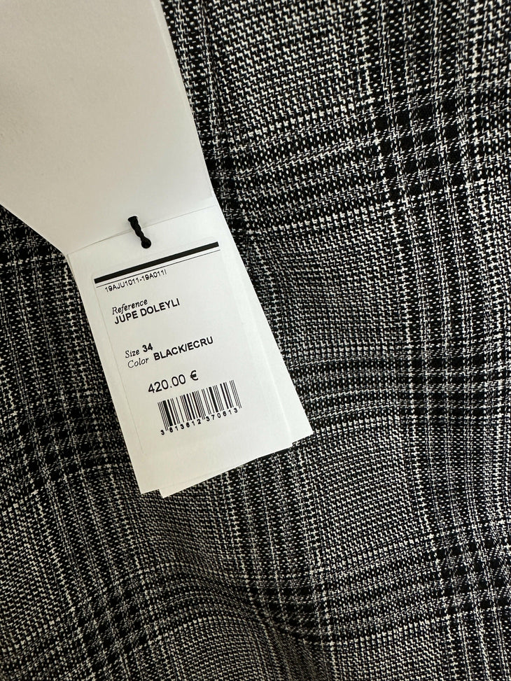 Doleyli Checked Cotton And Wool Skirt - Endless - UAE Rental and Resale for Women's Fashion