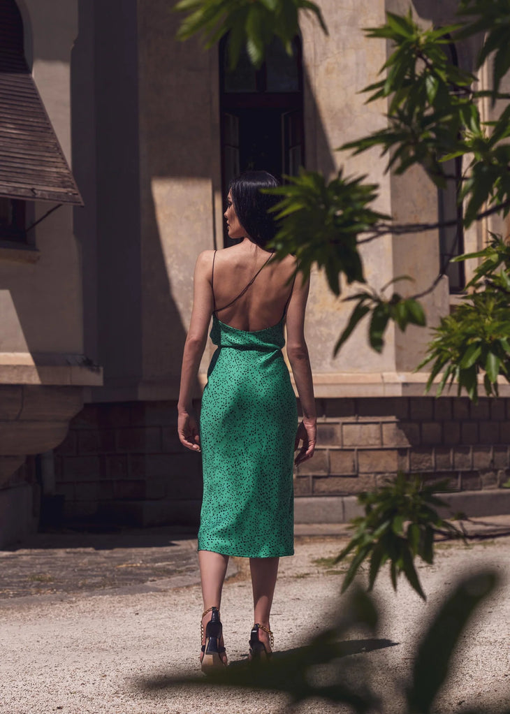 Green polka dot midi dress with cowl neckline and ruched waist detail — Dvete | Endless UAE