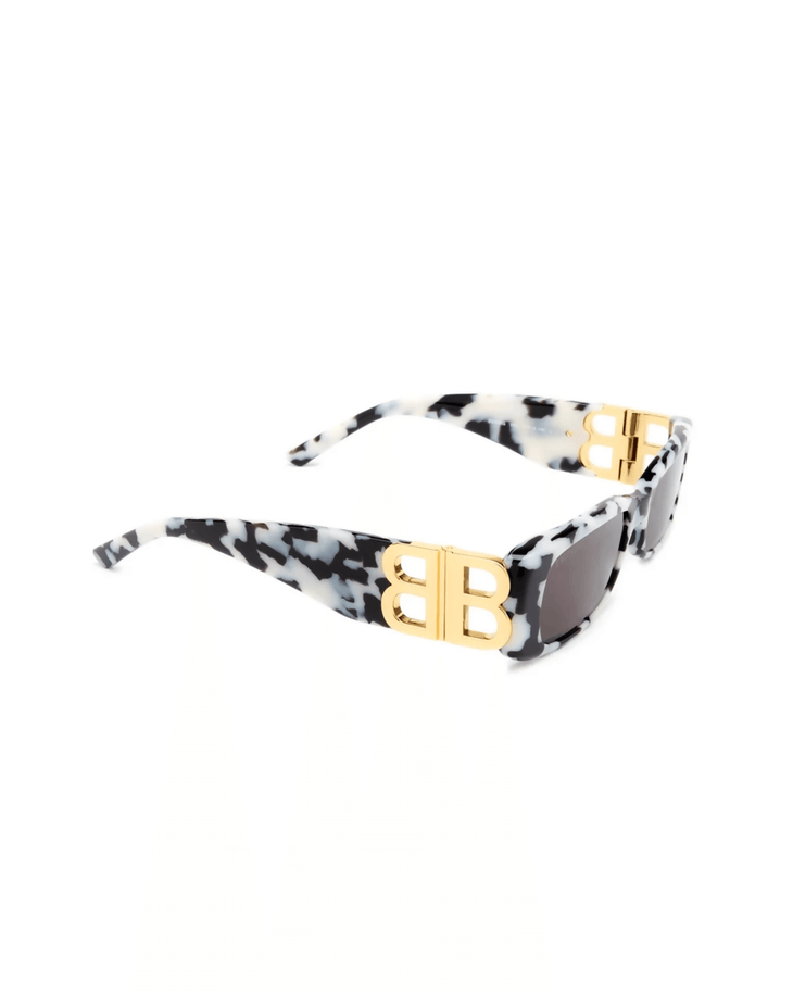 Dynasty Rectangle Sunglasses - Endless - UAE Rental and Resale for Women's Fashion