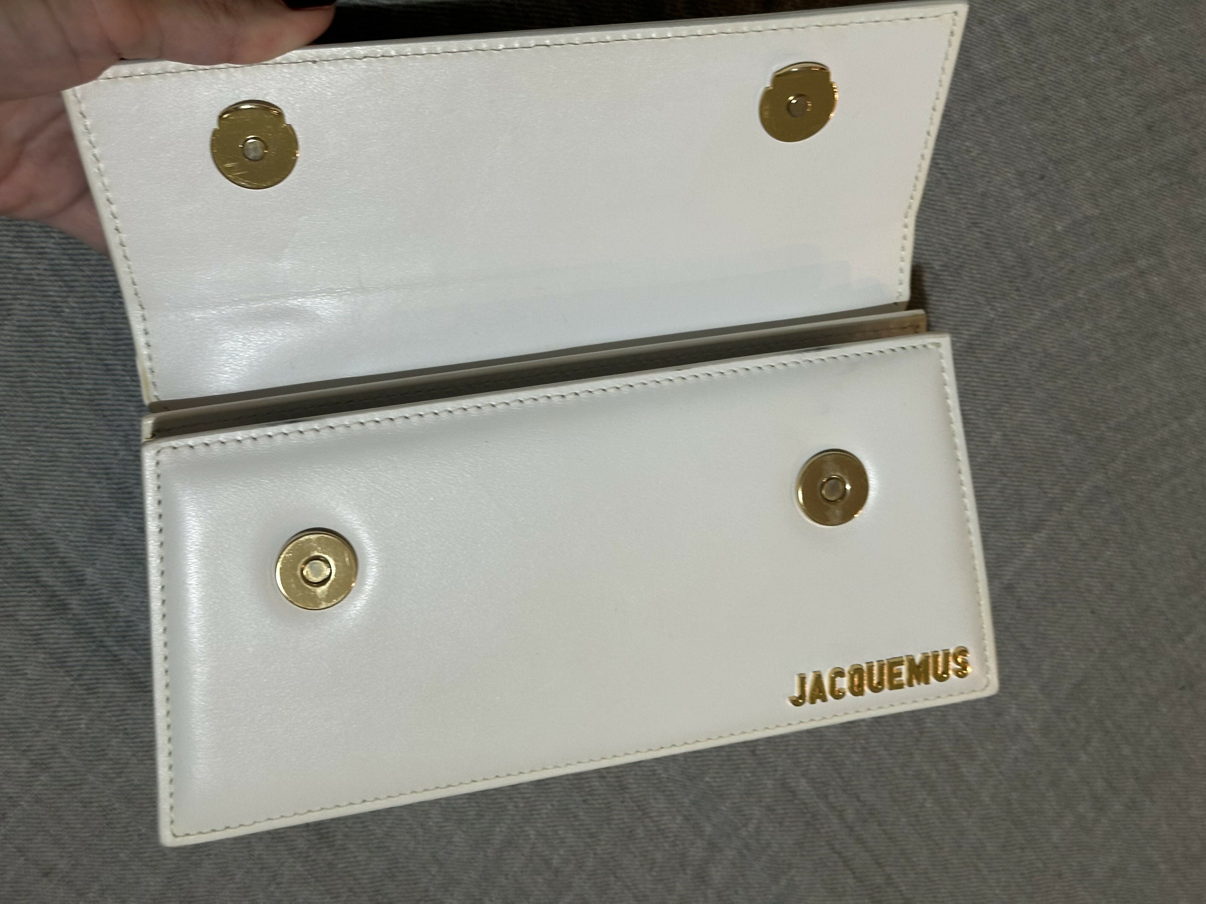 White leather shoulder bag with gold Jacquemus logo — Jacquemus | Endless UAE