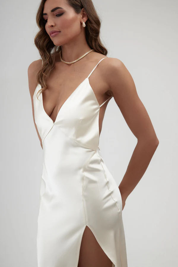Elegant white satin backless dress with thin straps, deep V-neckline and side slit - By Keara | Endless UAE