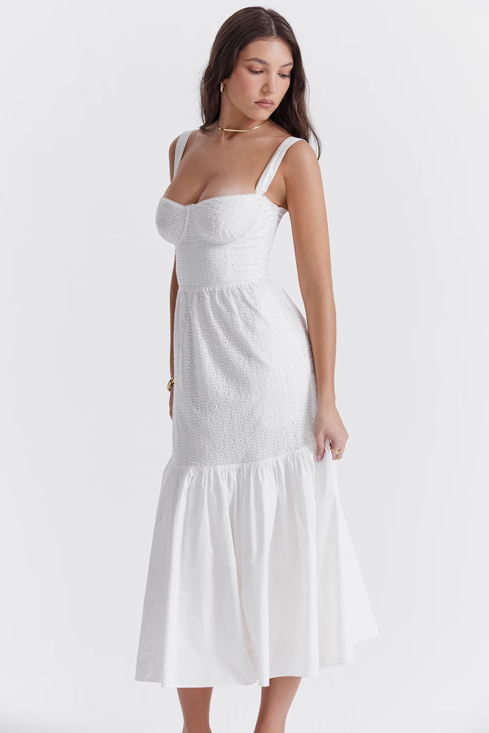 White broderie anglaise midi sundress with sweetheart neckline and tiered skirt — House of CB | Endless UAE