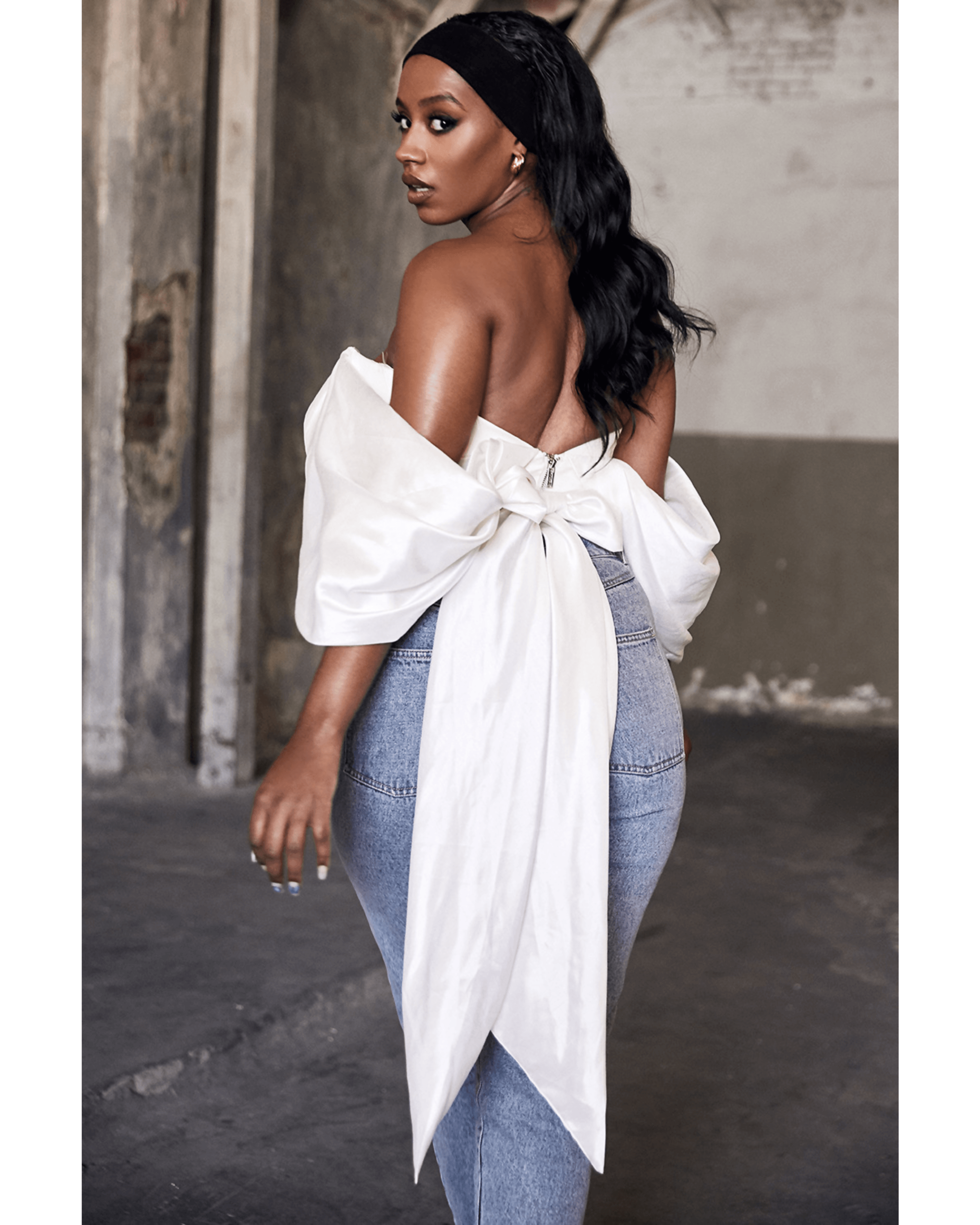 Elisetta Ivory Satin Plunge Off Shoulder Bustier - Endless - UAE Rental and Resale for Women's Fashion