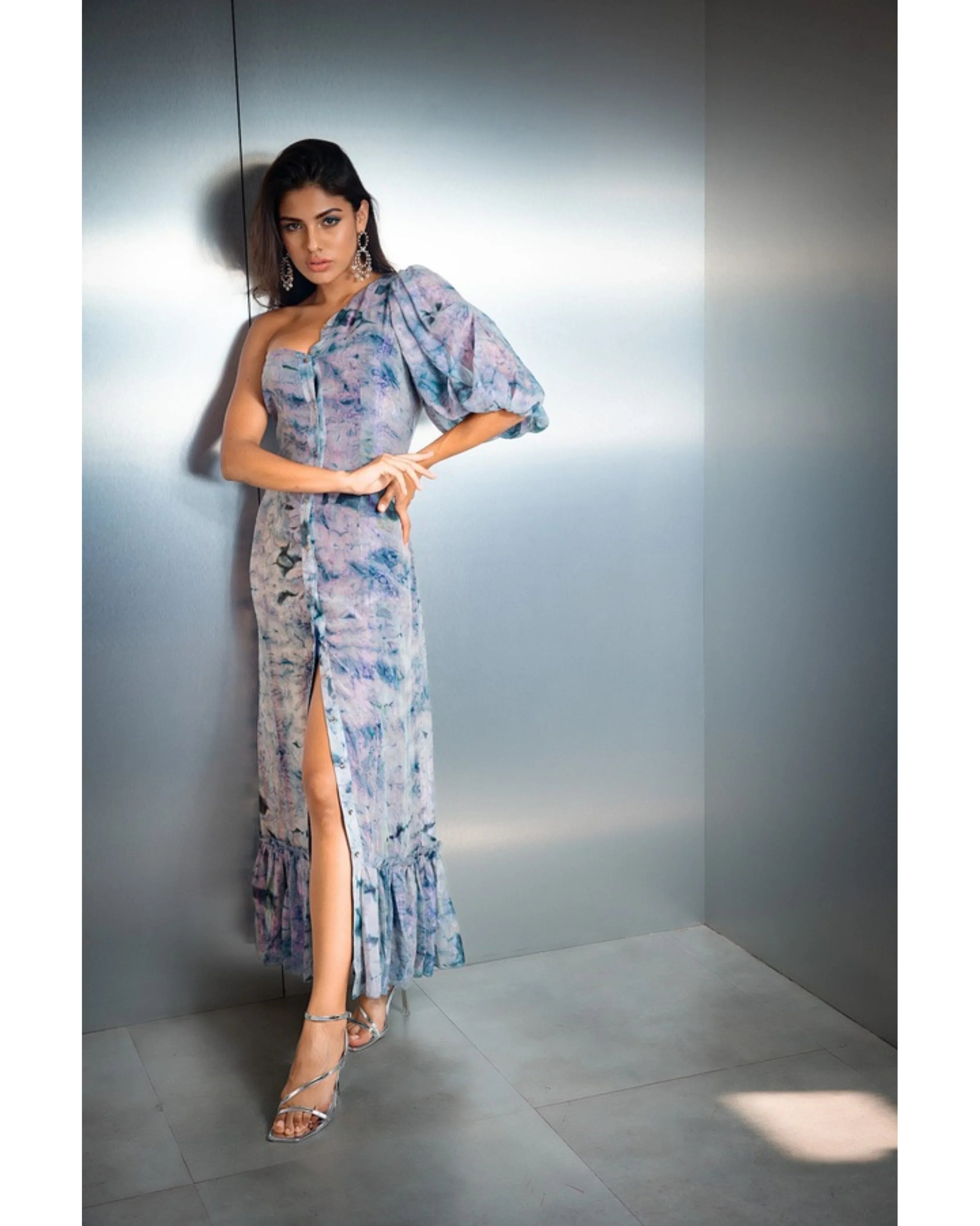 Elle Ruffle Dress - Endless - UAE Rental and Resale for Women's Fashion