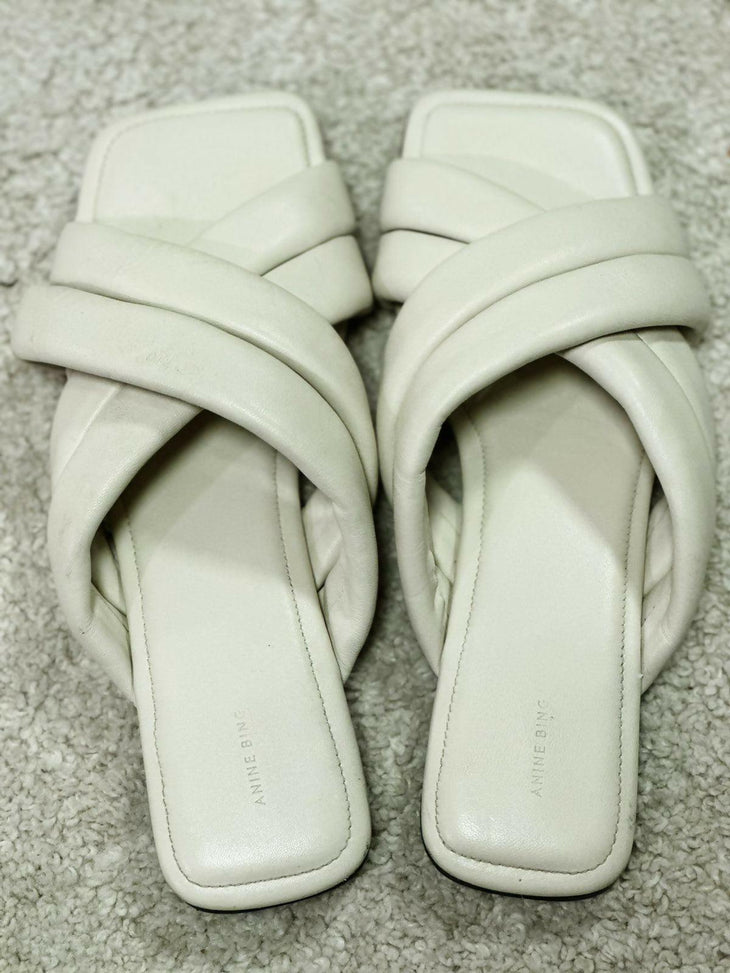 Eve Ivory Sandal - Endless - UAE Rental and Resale for Women's Fashion