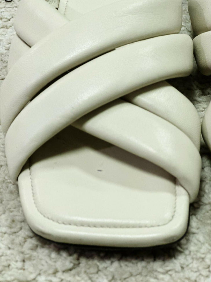 Eve Ivory Sandal - Endless - UAE Rental and Resale for Women's Fashion
