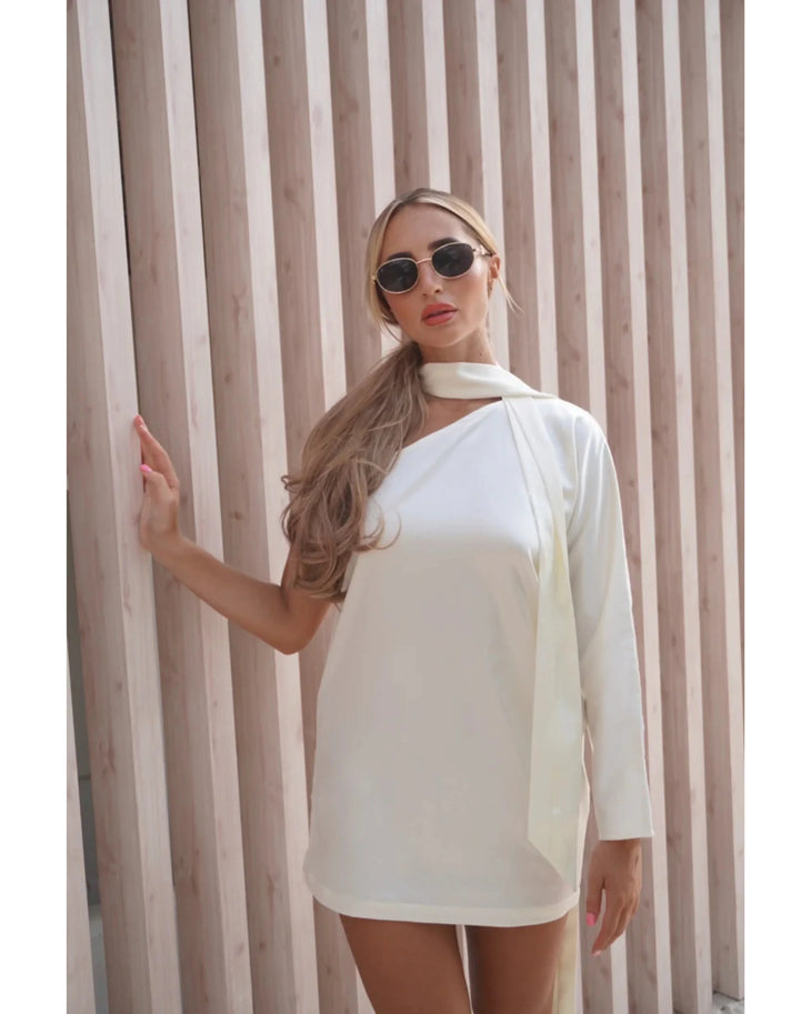 Florence Mini Dress - Endless - UAE Rental and Resale for Women's Fashion