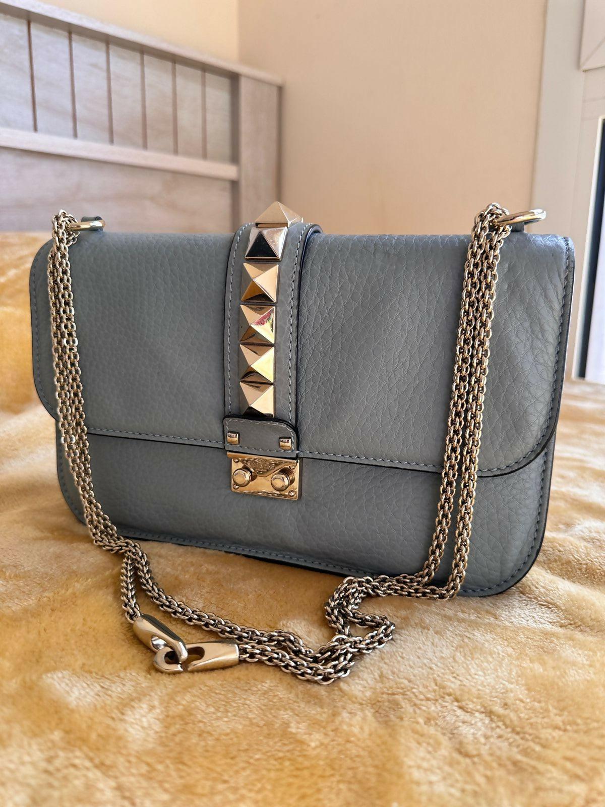 Glam Lock Shoulder Bag Leather Medium - Endless - UAE Rental and Resale for Women's Fashion