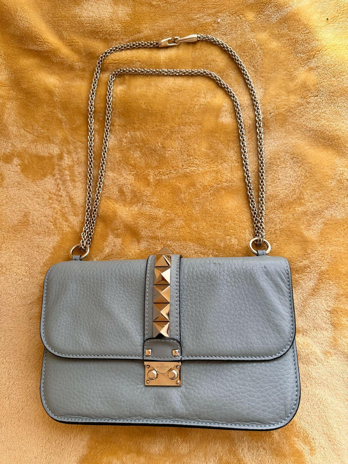 Glam Lock Shoulder Bag Leather Medium - Endless - UAE Rental and Resale for Women's Fashion
