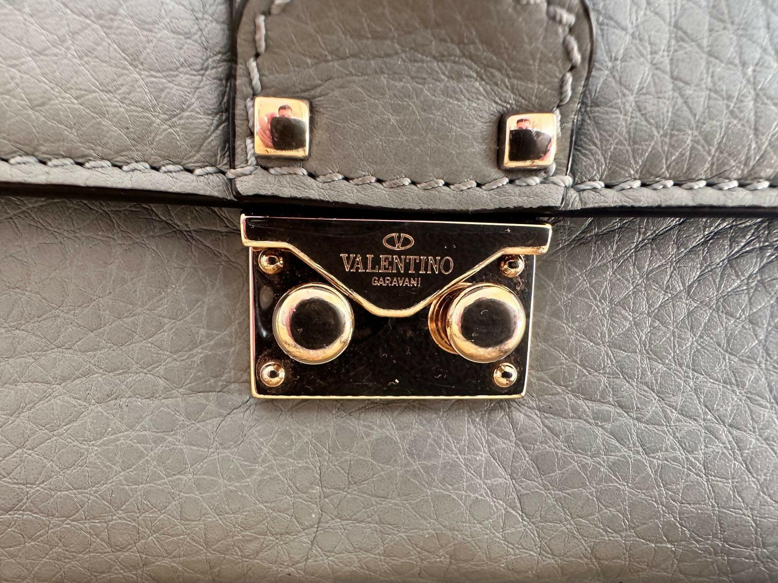 Glam Lock Shoulder Bag Leather Medium - Endless - UAE Rental and Resale for Women's Fashion