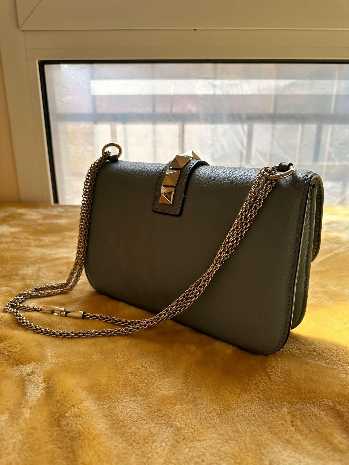 Glam Lock Shoulder Bag Leather Medium - Endless - UAE Rental and Resale for Women's Fashion