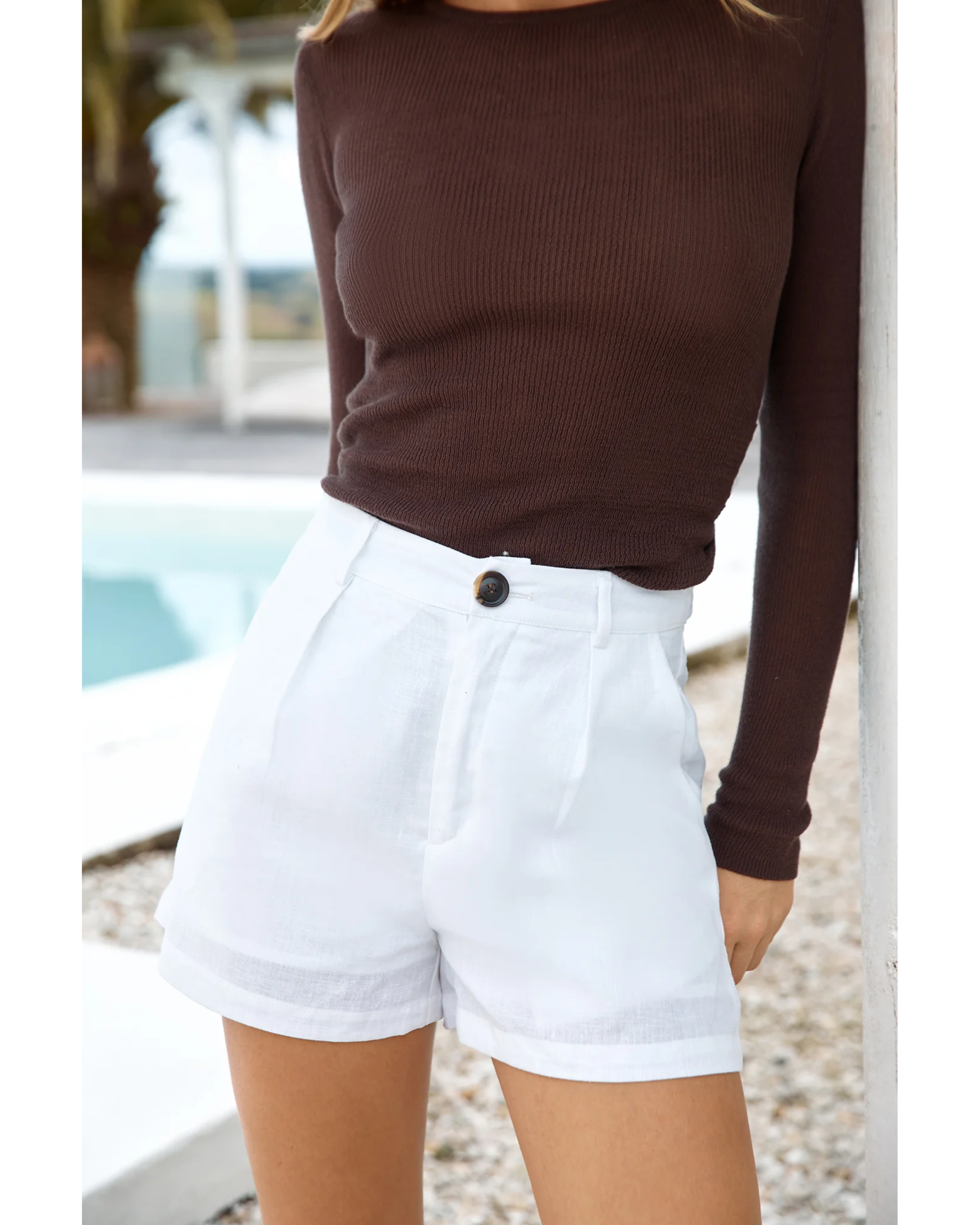 Hale Linen Shorts - Endless - UAE Rental and Resale for Women's Fashion
