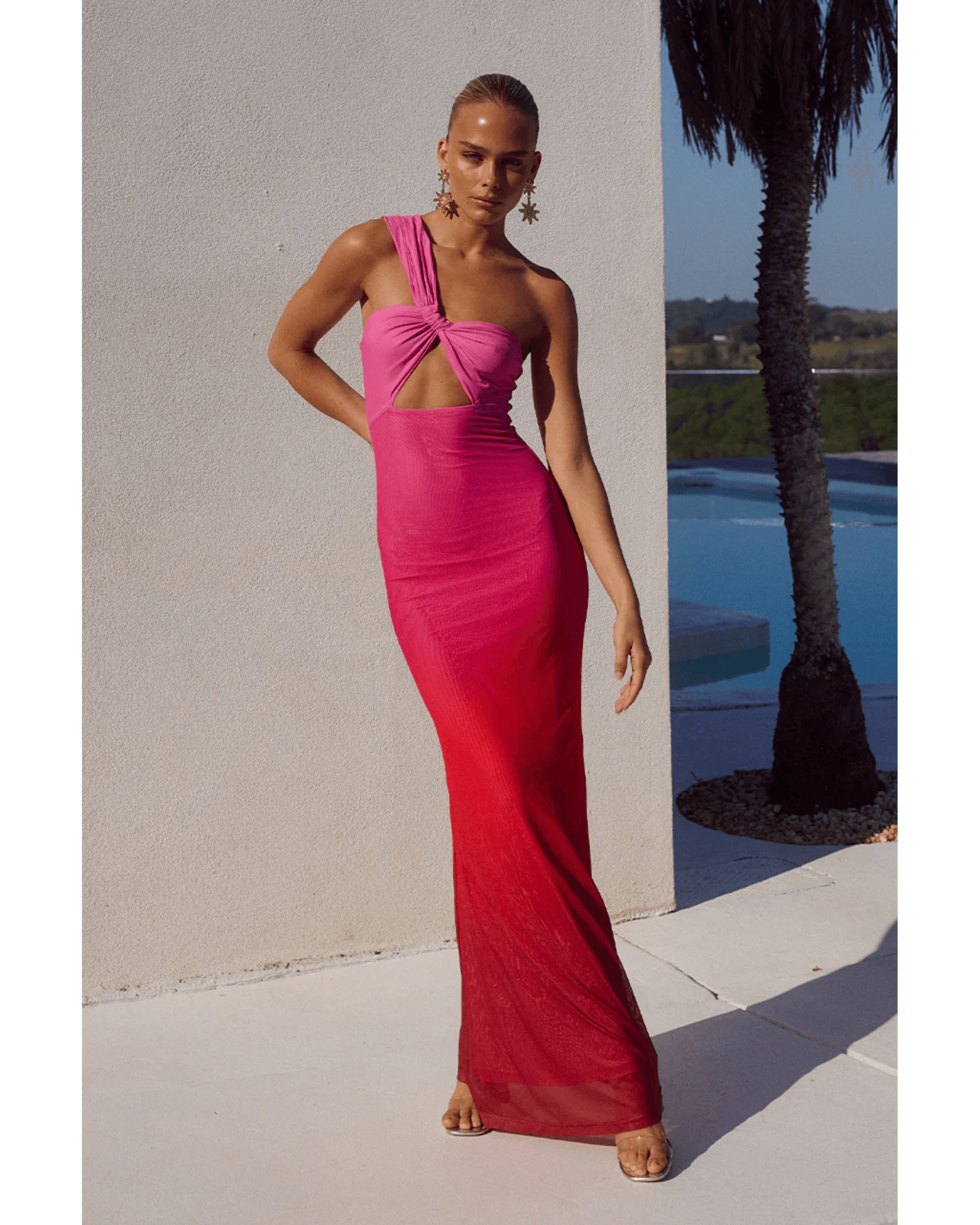 Kyree Maxi Dress - Endless - UAE Rental and Resale for Women's Fashion