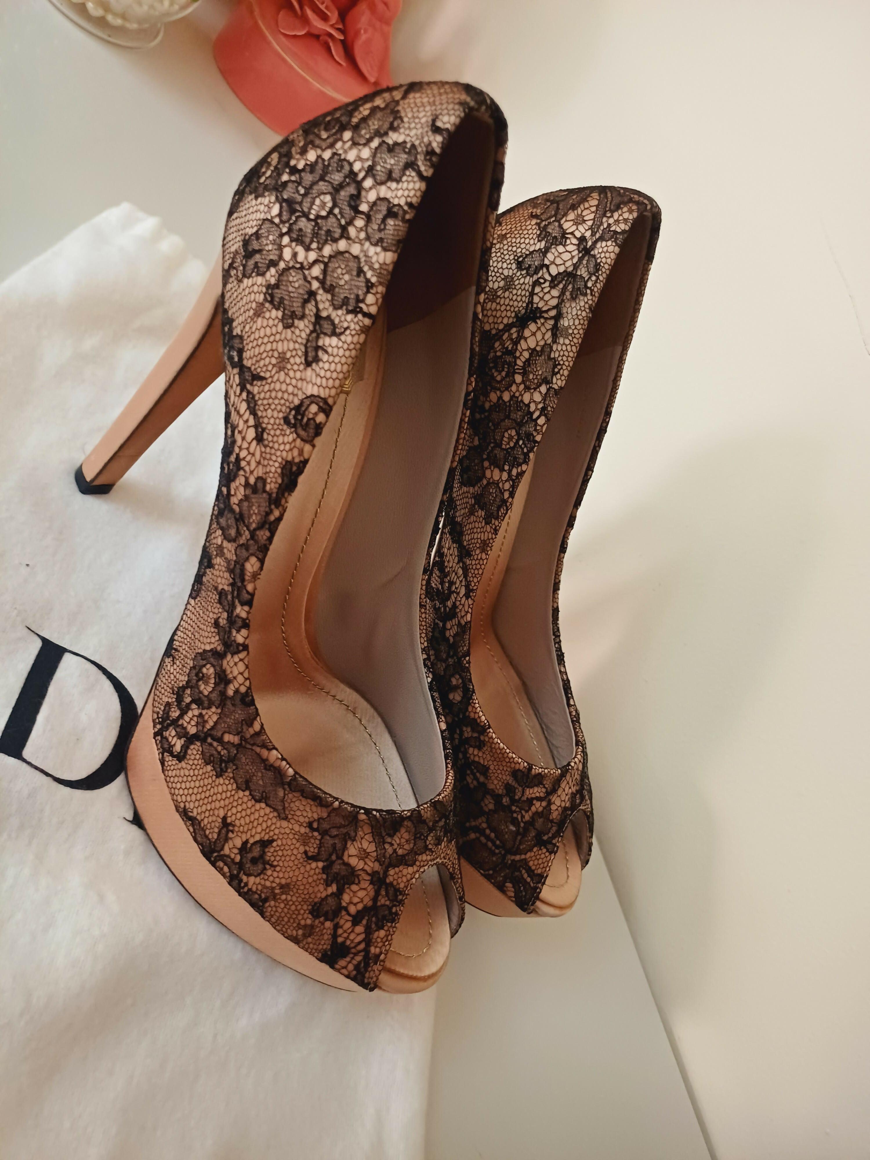 Lace Peep-toe Platform Pumps - Endless - UAE Rental and Resale for Women's Fashion