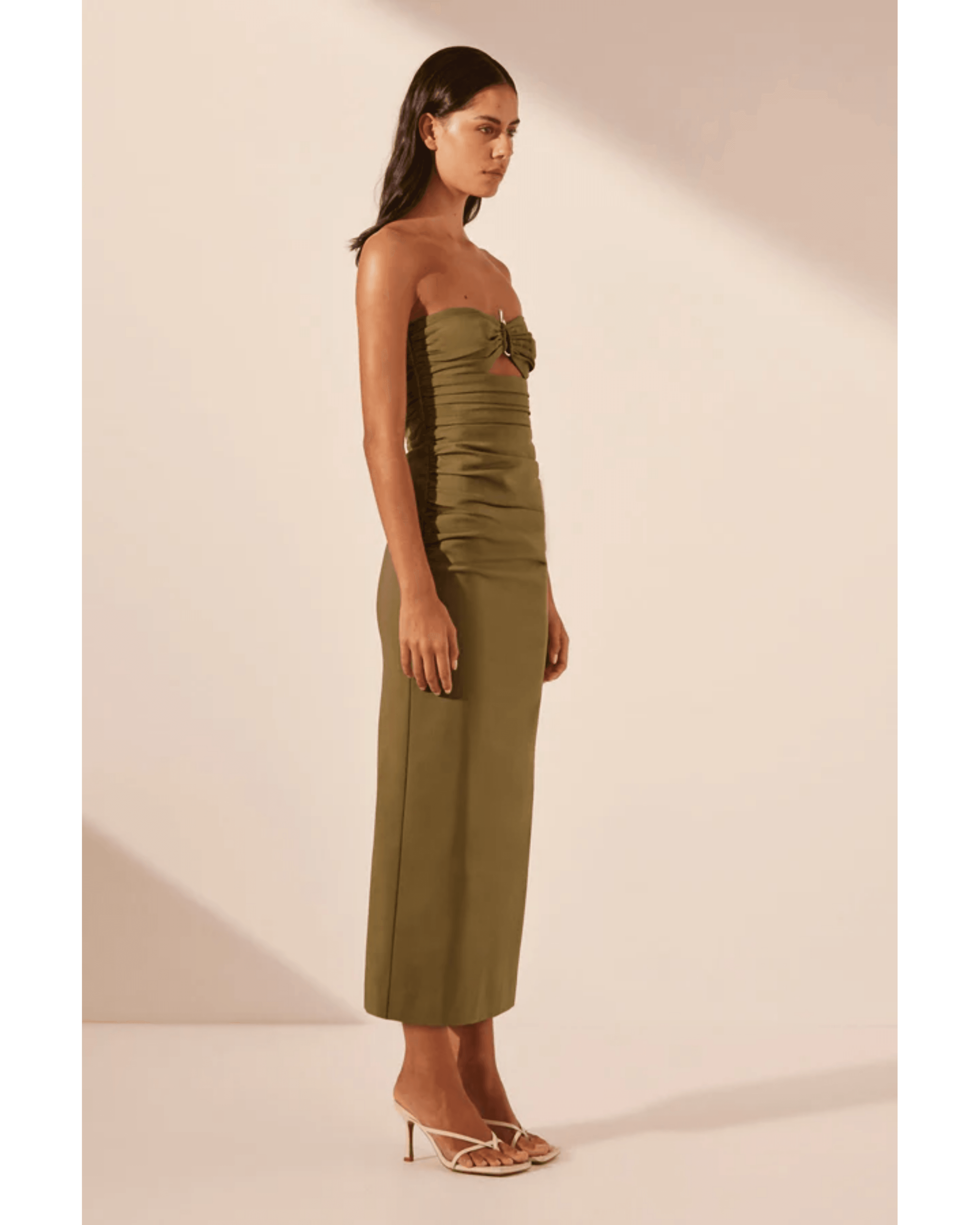 Lani Strapless Gathered Midi Dress - Endless - UAE Rental and Resale for Women's Fashion