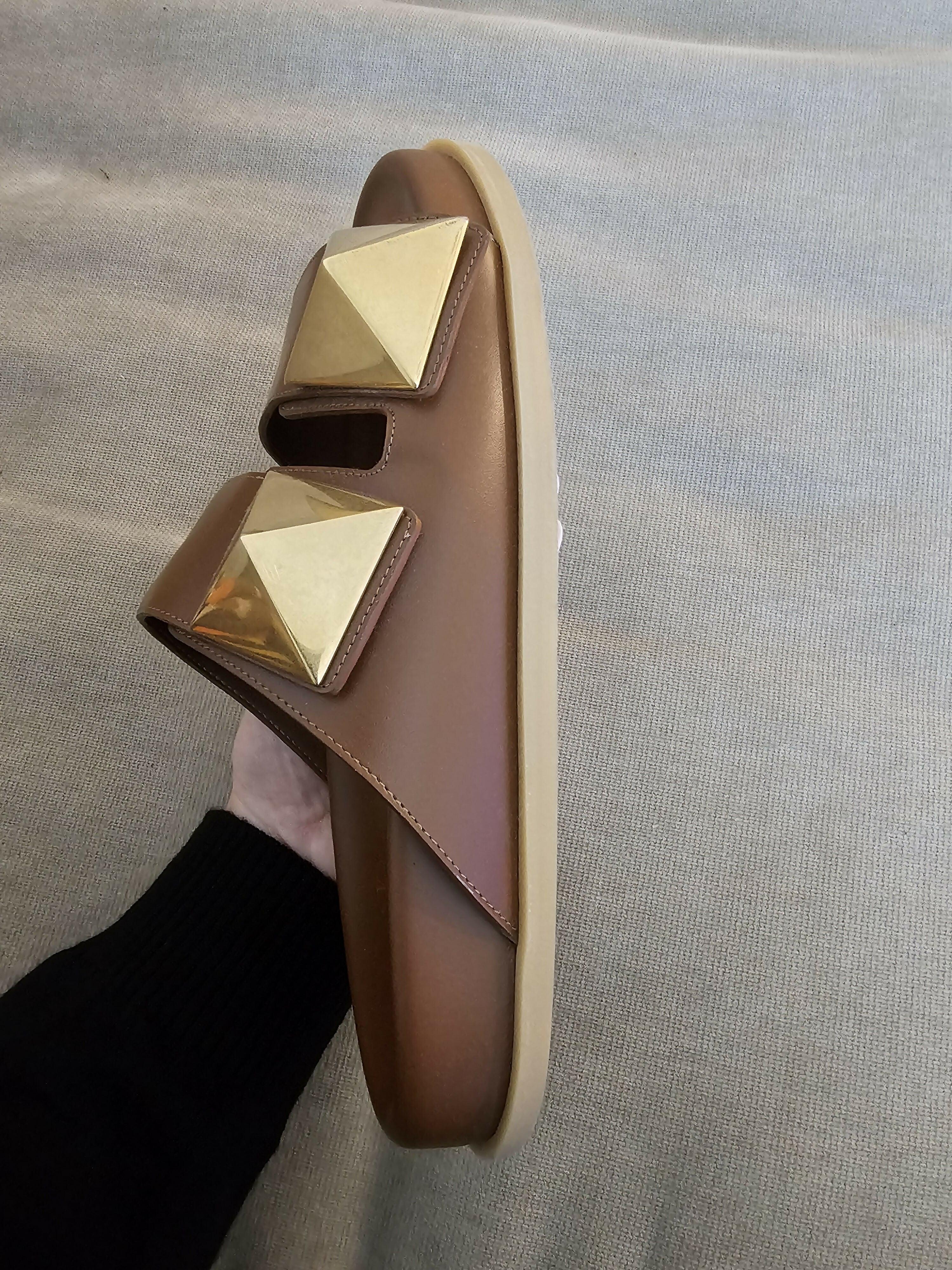 Leather Slip On Slide Sandals - Endless - UAE Rental and Resale for Women's Fashion