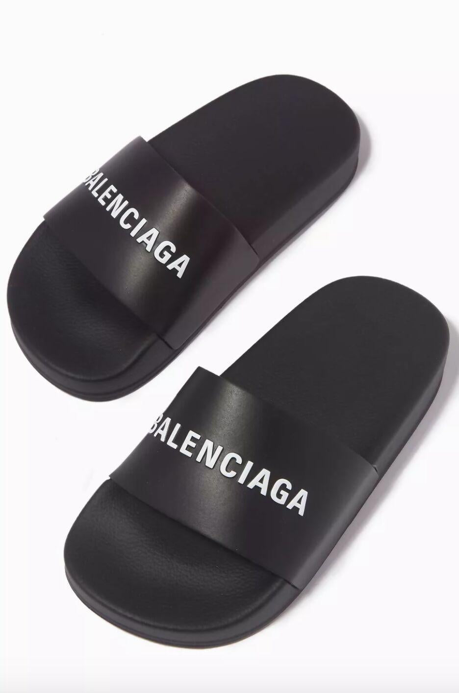 Logo Pool Slides in Black & White - Endless - UAE Rental and Resale for Women's Fashion