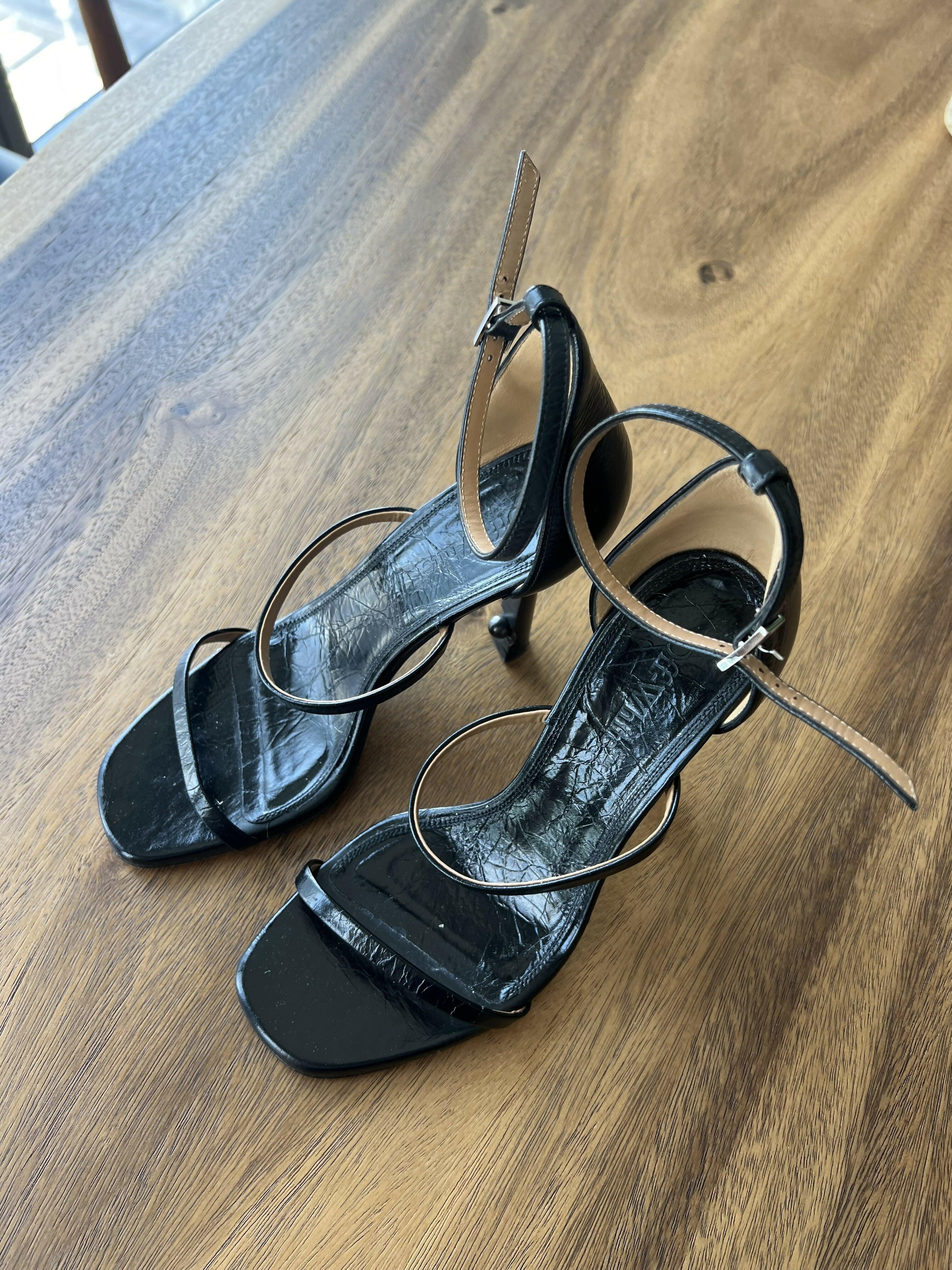 Lollipop Strappy Sandal - Endless - UAE Rental and Resale for Women's Fashion