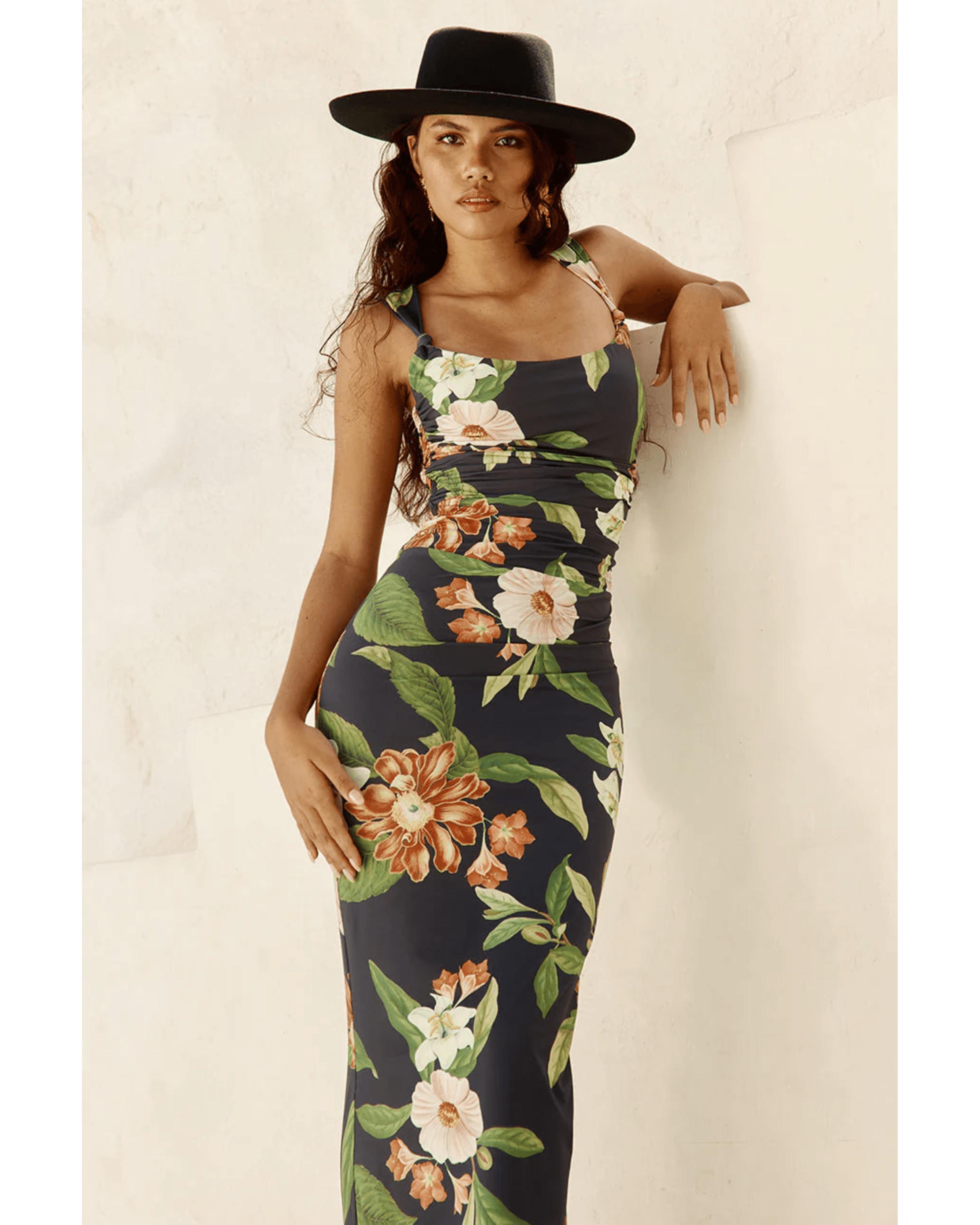 Maiori Maxi Dress - Endless - UAE Rental and Resale for Women's Fashion