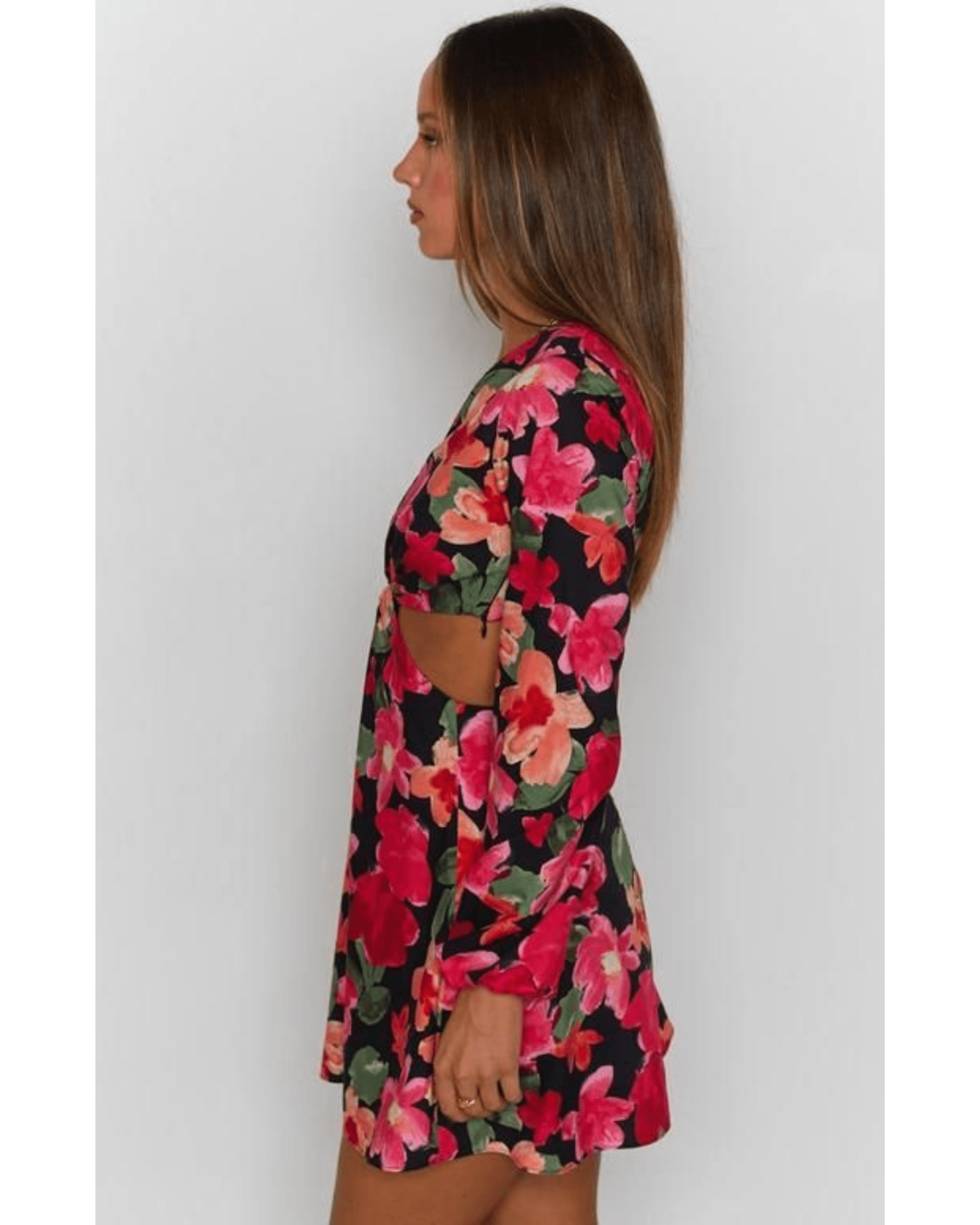 Mars Twist Mini Dress - Endless - UAE Rental and Resale for Women's Fashion