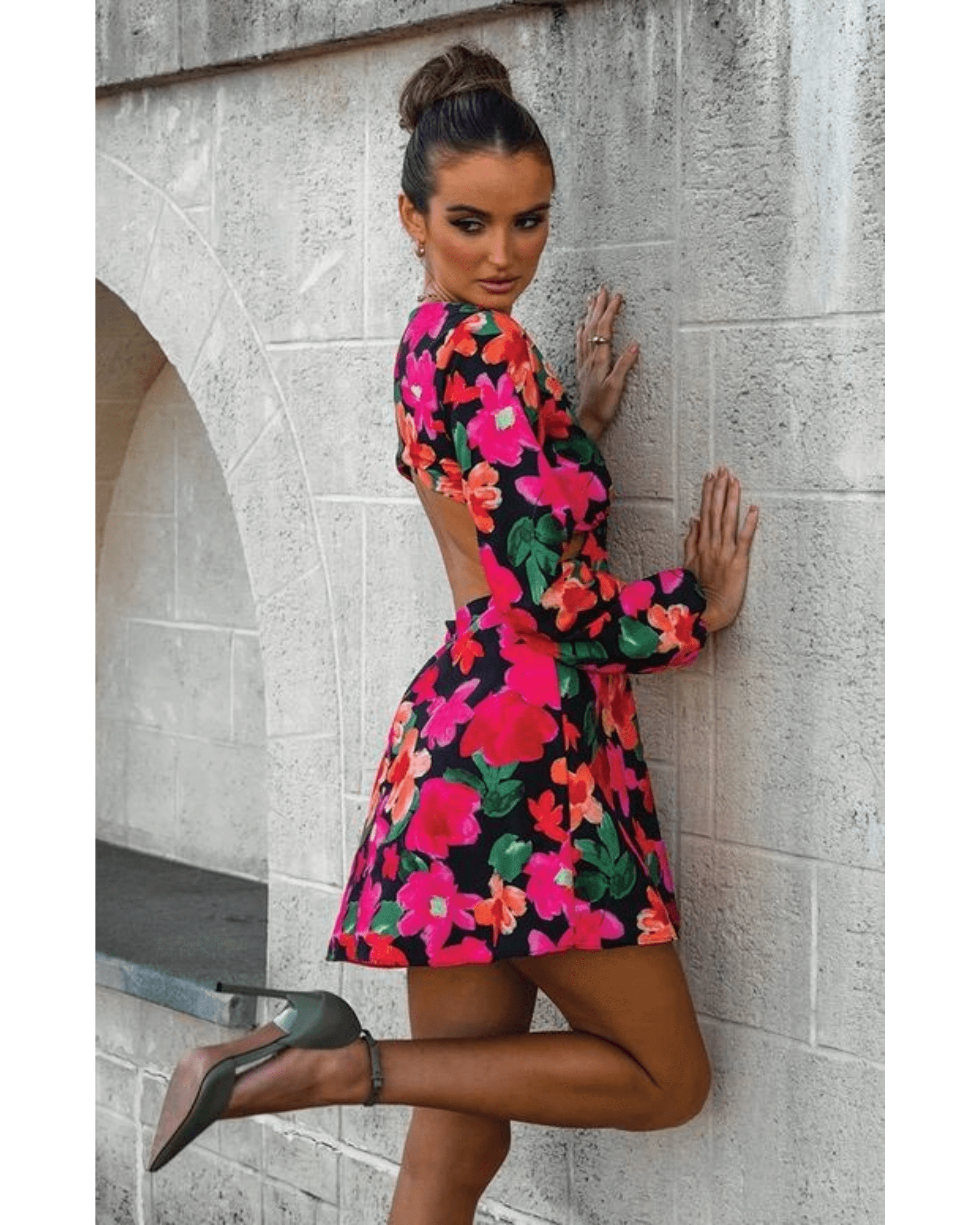 Mars Twist Mini Dress - Endless - UAE Rental and Resale for Women's Fashion