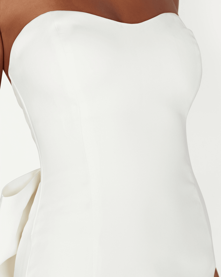 Meredith Strapless Bow Mini Dress - Endless - UAE Rental and Resale for Women's Fashion