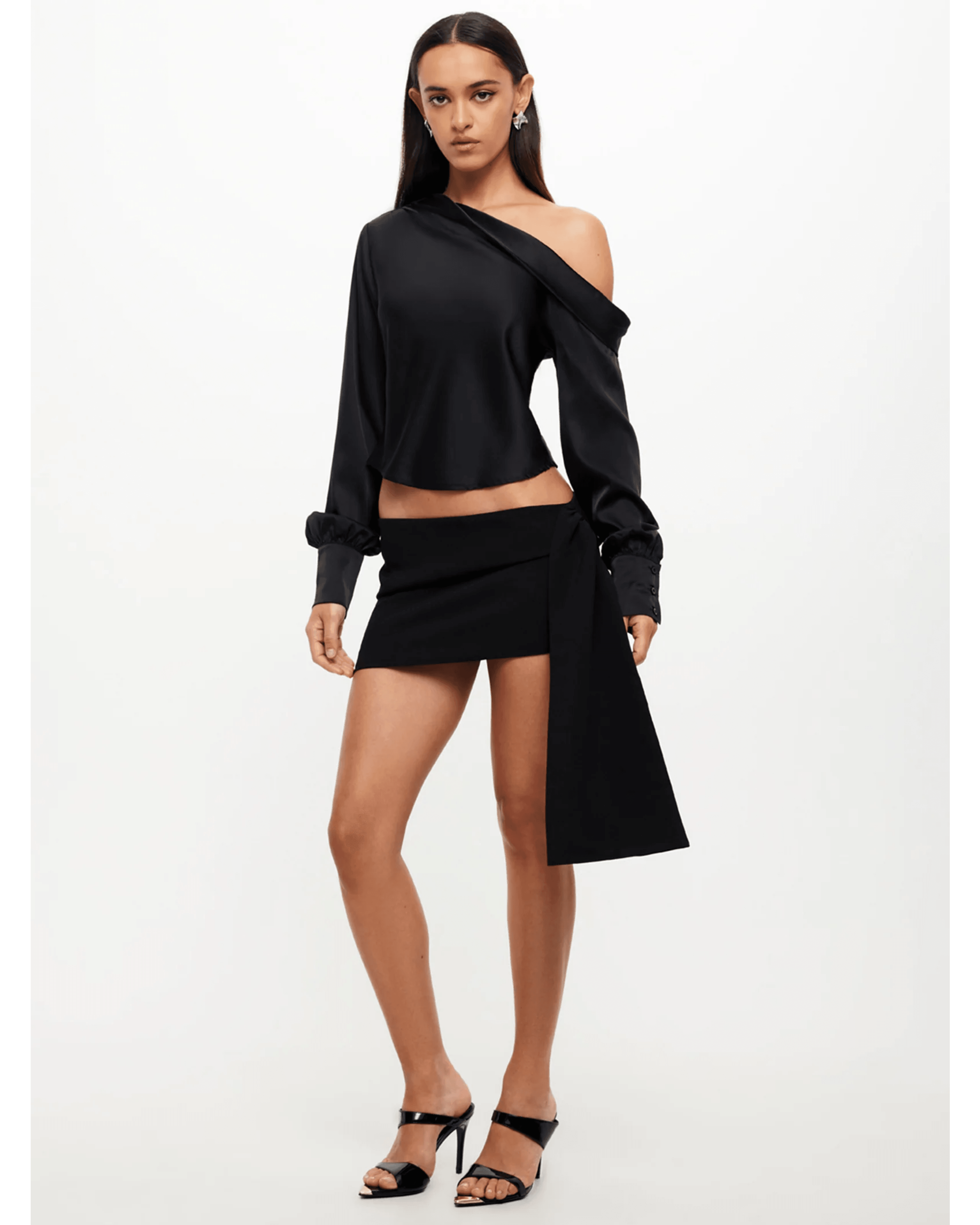 Midnight Mini Skirt - Endless - UAE Rental and Resale for Women's Fashion