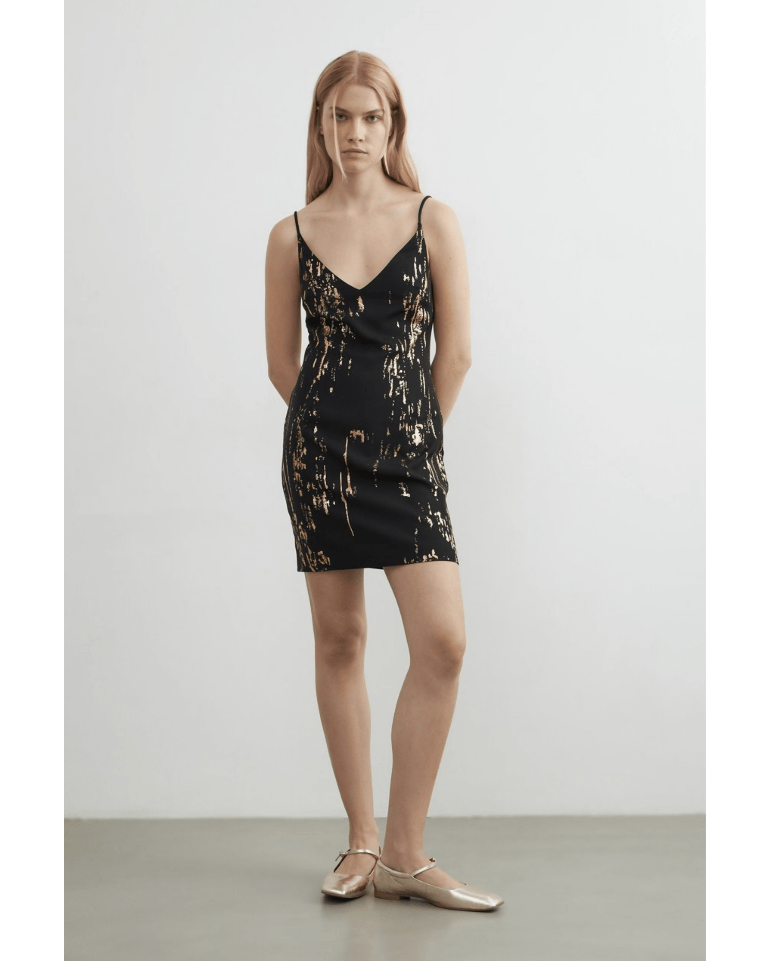 Mini Dress with Metallic Print Black - Endless - UAE Rental and Resale for Women's Fashion