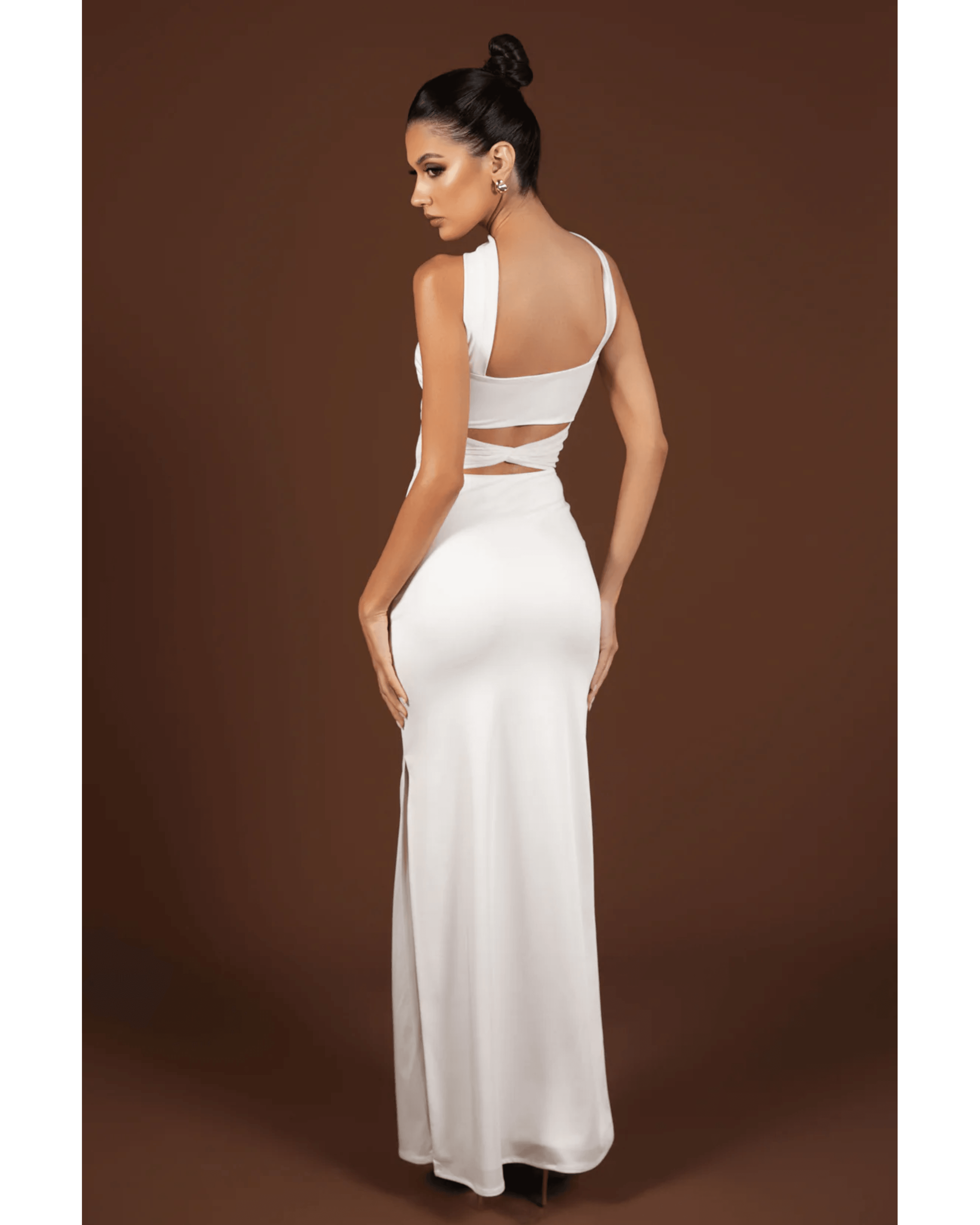 Monique Maxi Dress White - Endless - UAE Rental and Resale for Women's Fashion