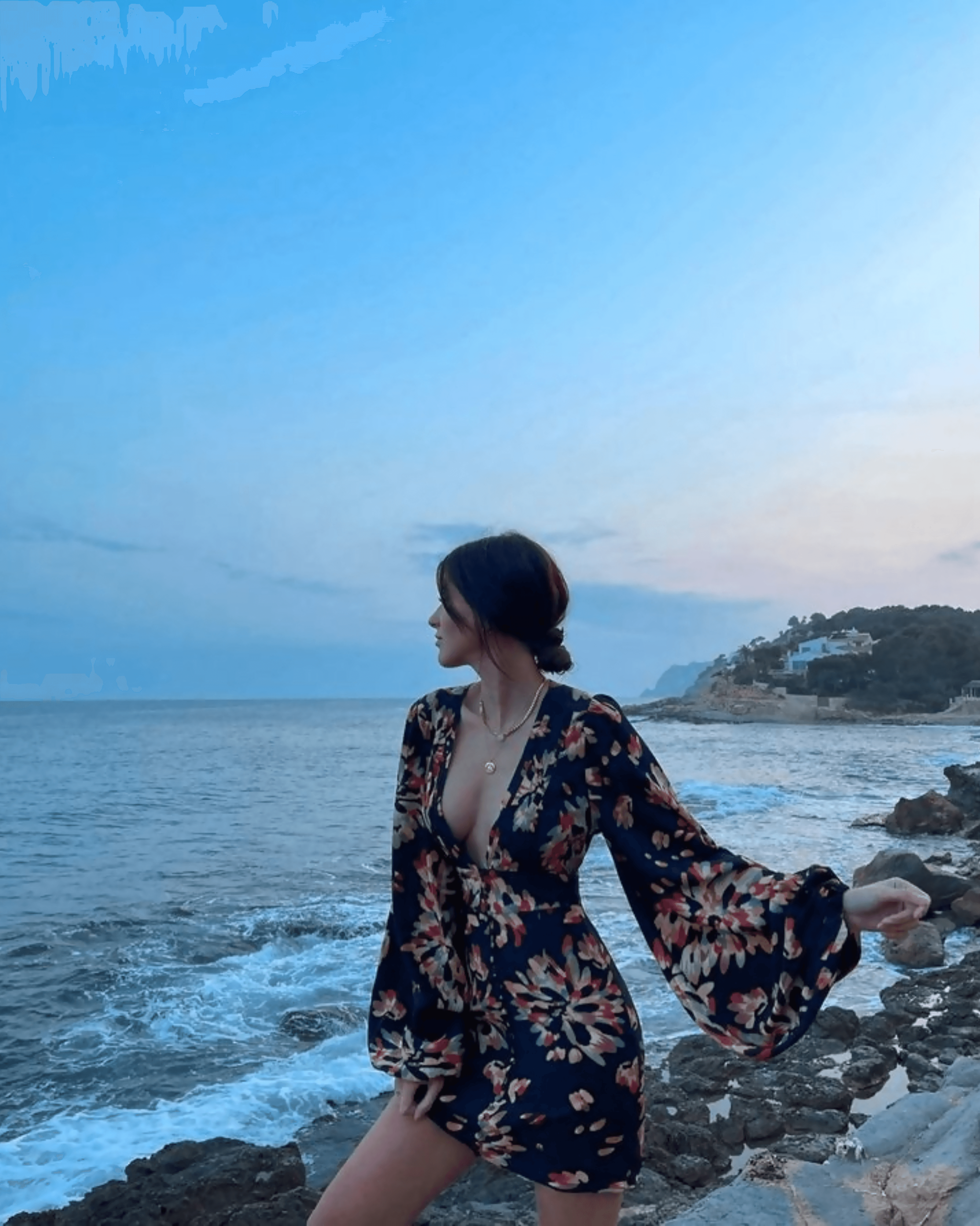 Novella Dress - Endless - UAE Rental and Resale for Women's Fashion