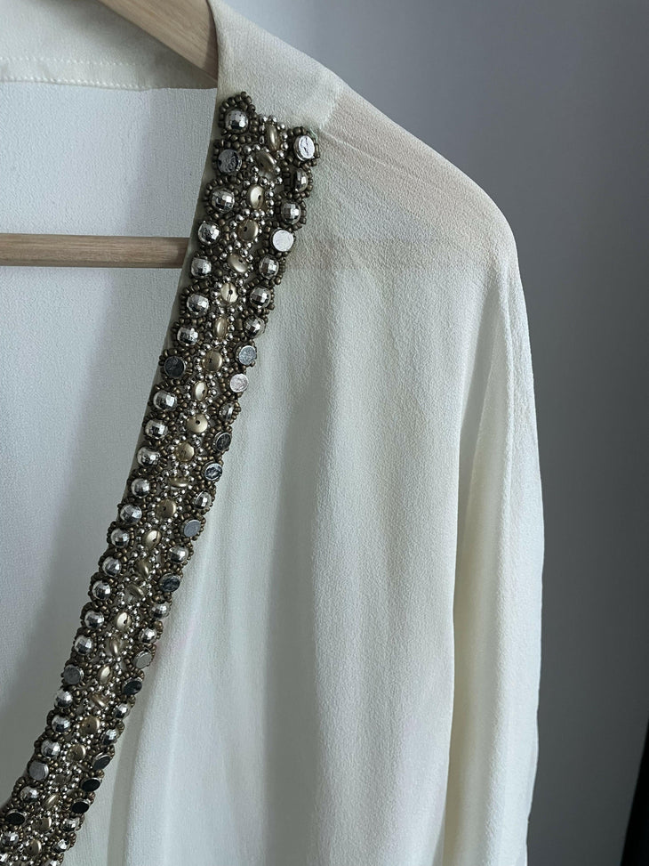 Obsidian Kaftan in Cream - Endless - UAE Rental and Resale for Women's Fashion
