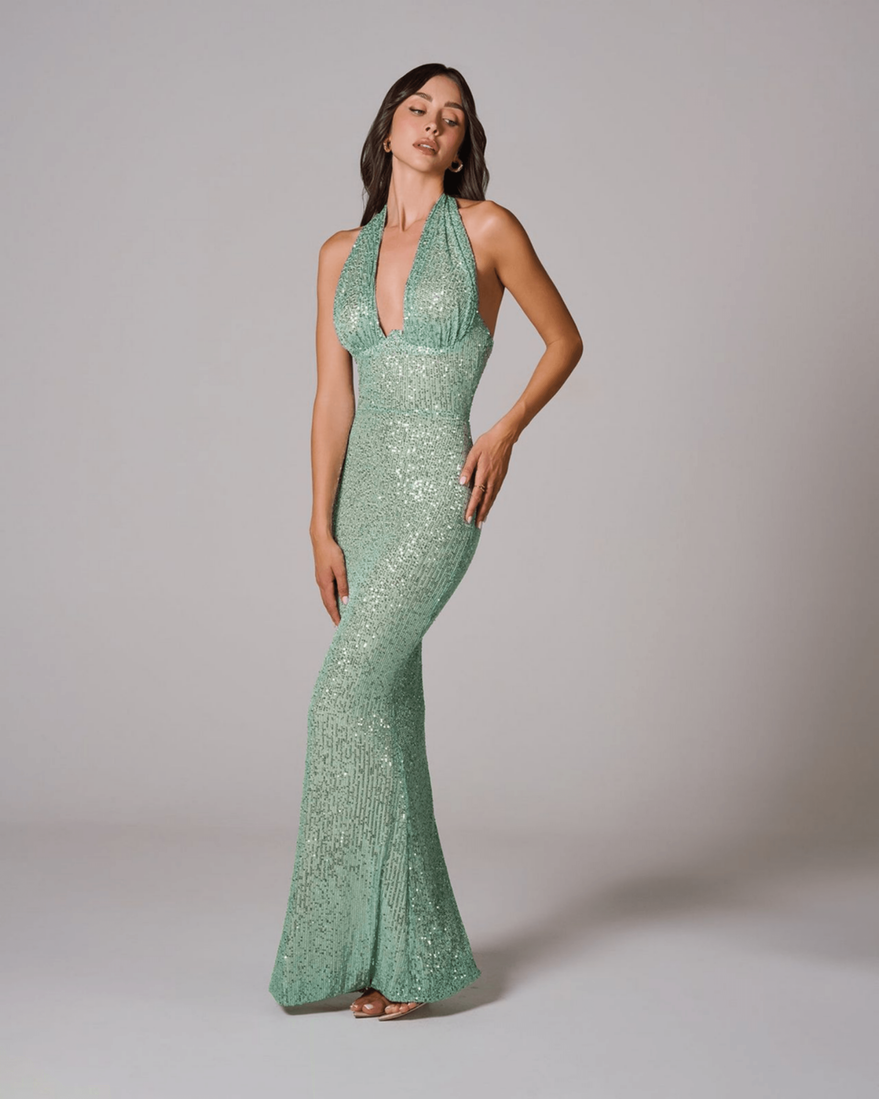 Olivia Halter Maxi Dress - Endless - UAE Rental and Resale for Women's Fashion