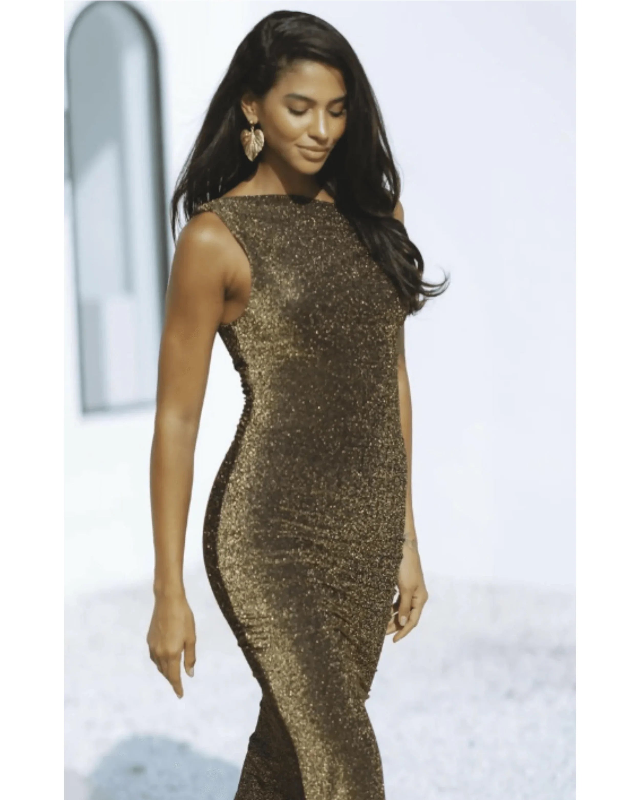 Opal Glitter Maxi Dress - Endless - UAE Rental and Resale for Women's Fashion