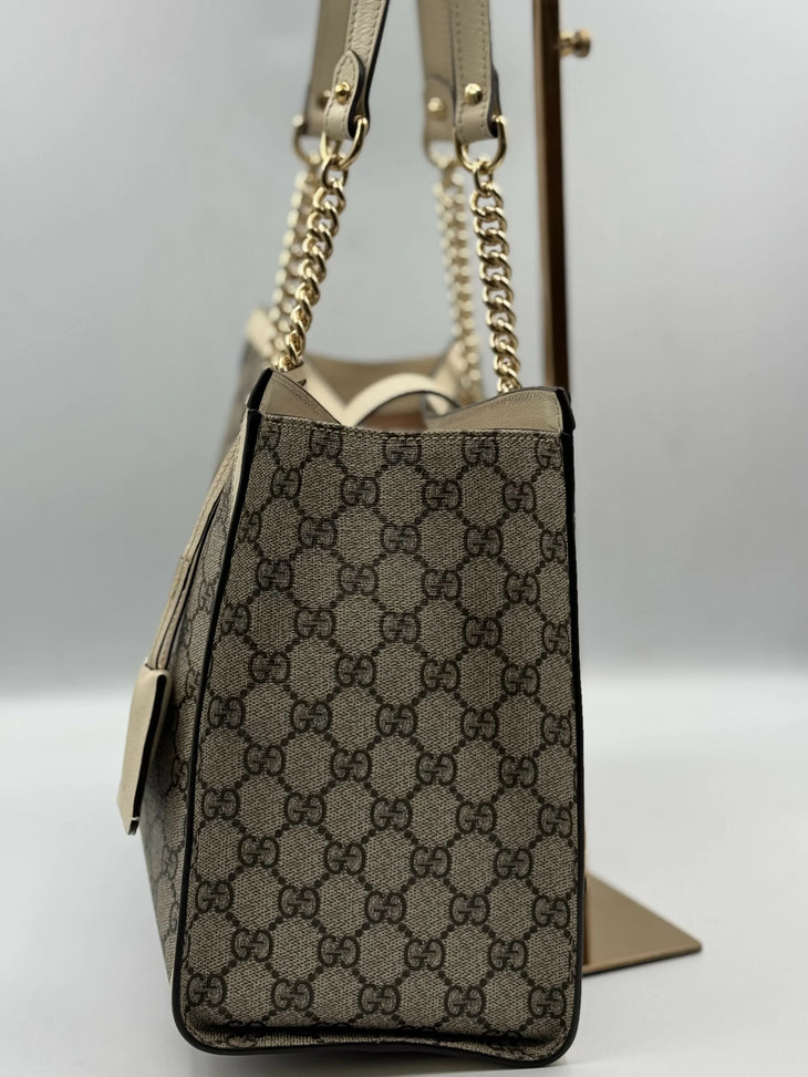 Padlock Medium Shoulder Bag - Endless - UAE Rental and Resale for Women's Fashion