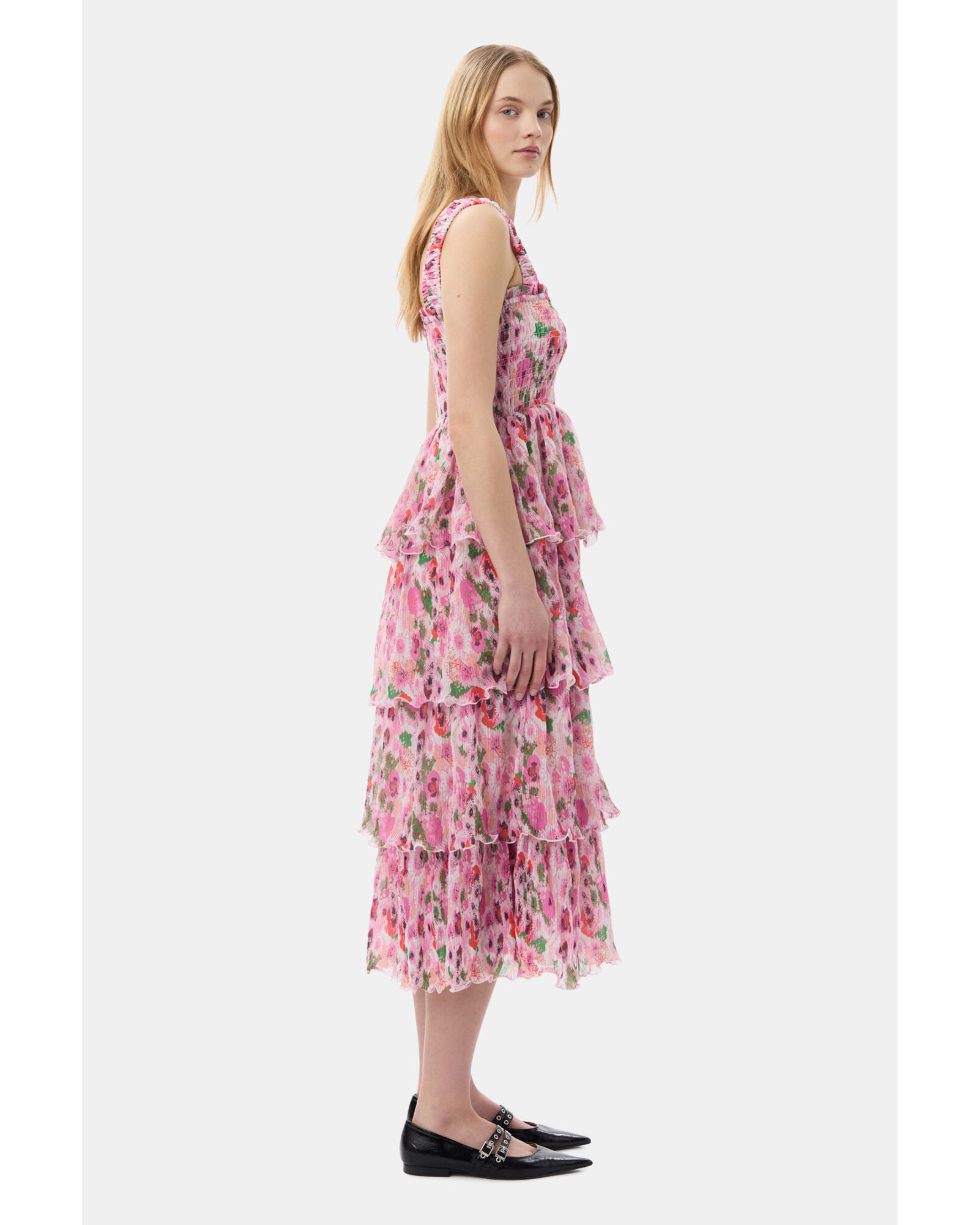Pleated Georgette Smock Midi Dress - Endless - UAE Rental and Resale for Women's Fashion