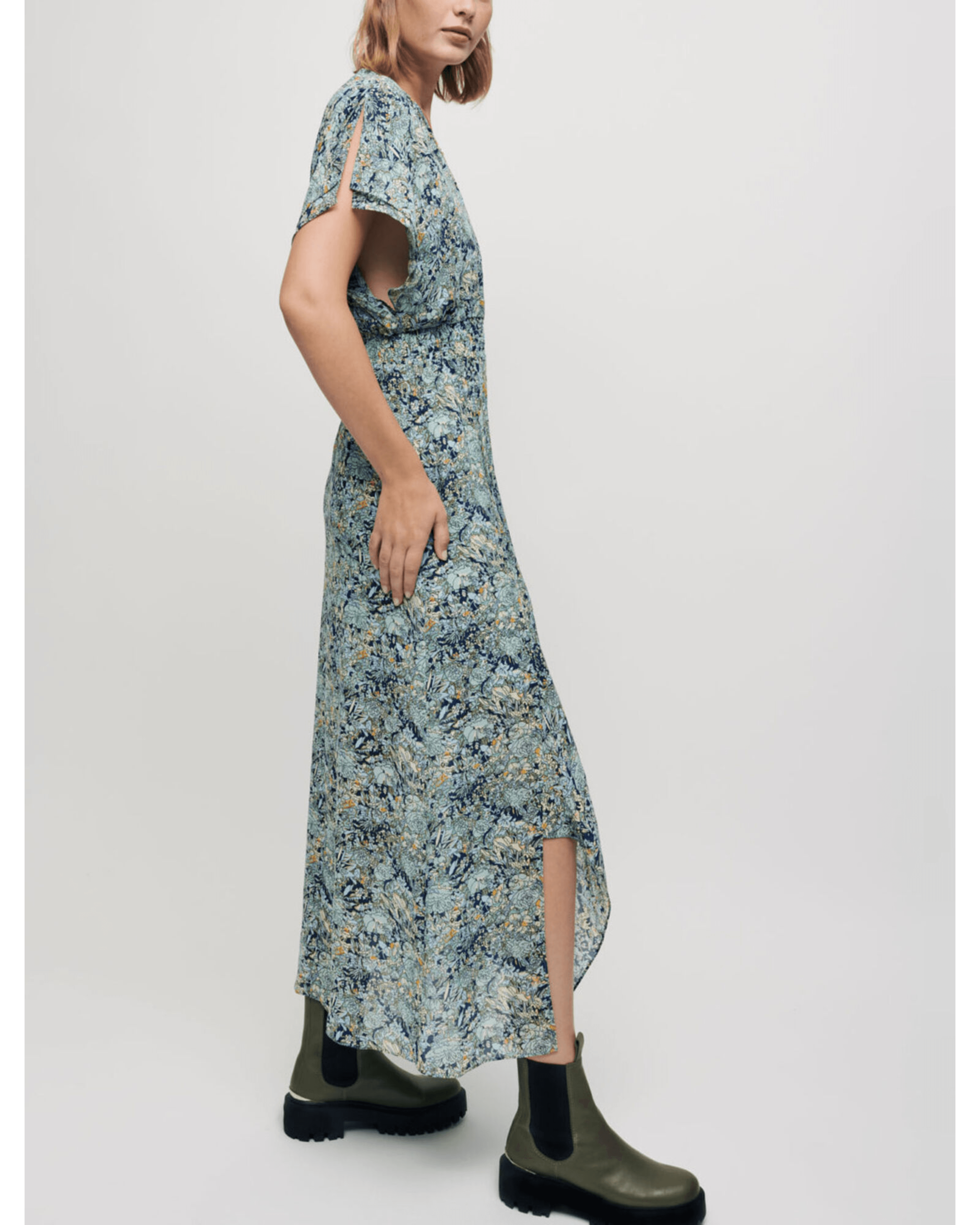 Printed Chiffon Scarf Midi Dress - Endless - UAE Rental and Resale for Women's Fashion