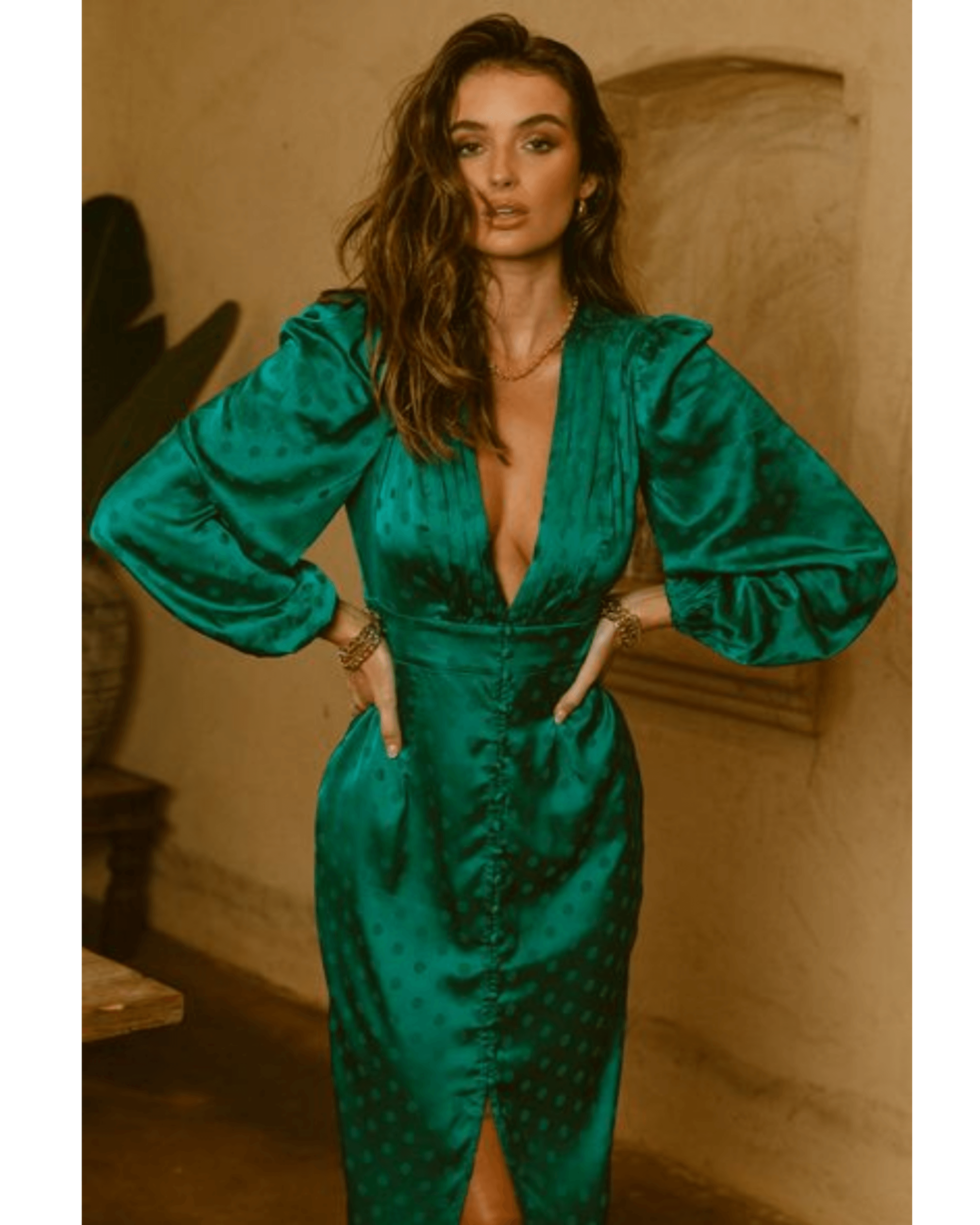 Rapture Midi Dress - Endless - UAE Rental and Resale for Women's Fashion
