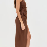 Clemente Linen Dress in brown with ruched detailing and high slit — Reformation | Endless UAE