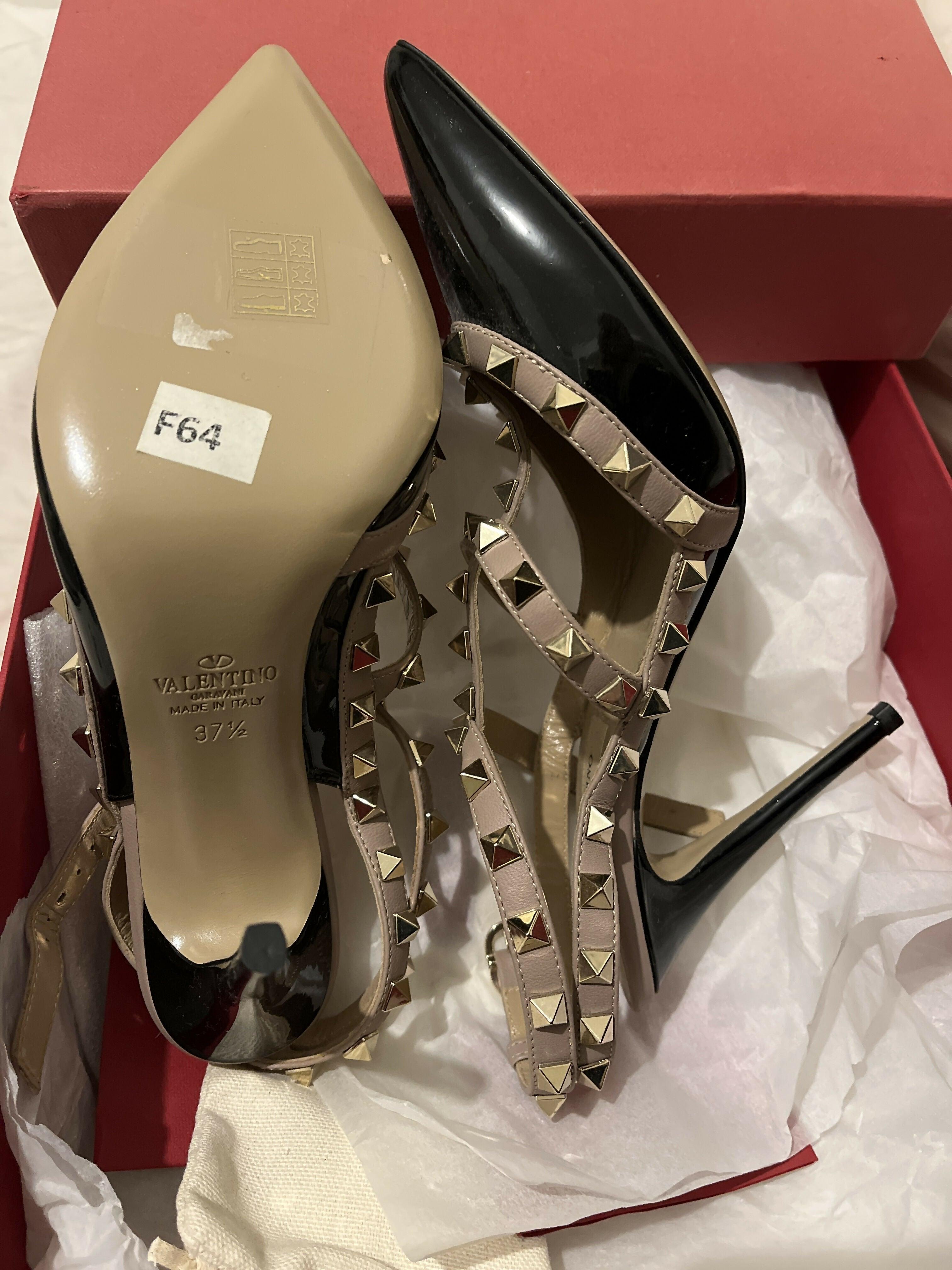 Rockstud Pumps - Endless - UAE Rental and Resale for Women's Fashion