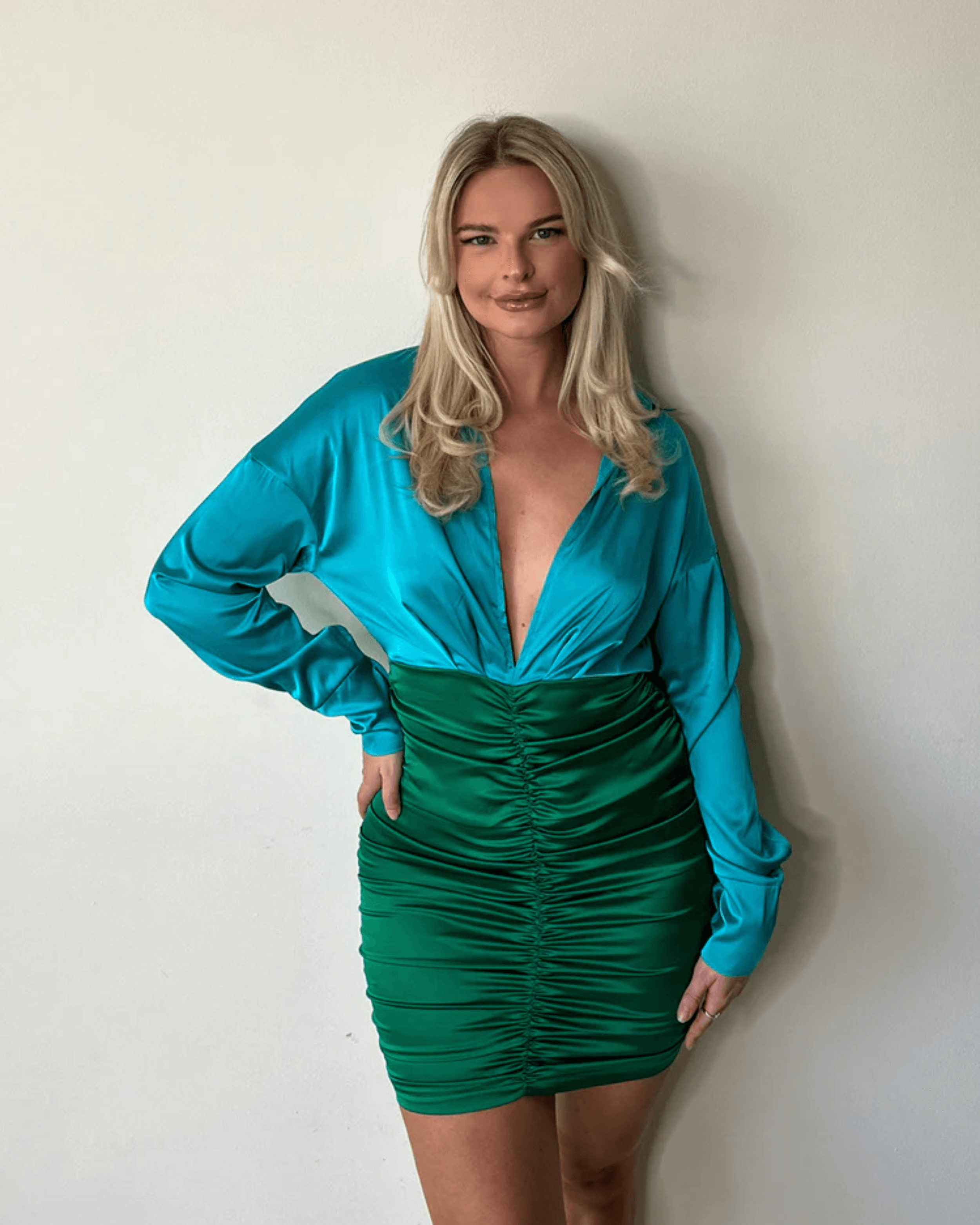 Runway the label shirt dress - Endless - UAE Rental and Resale for Women's Fashion