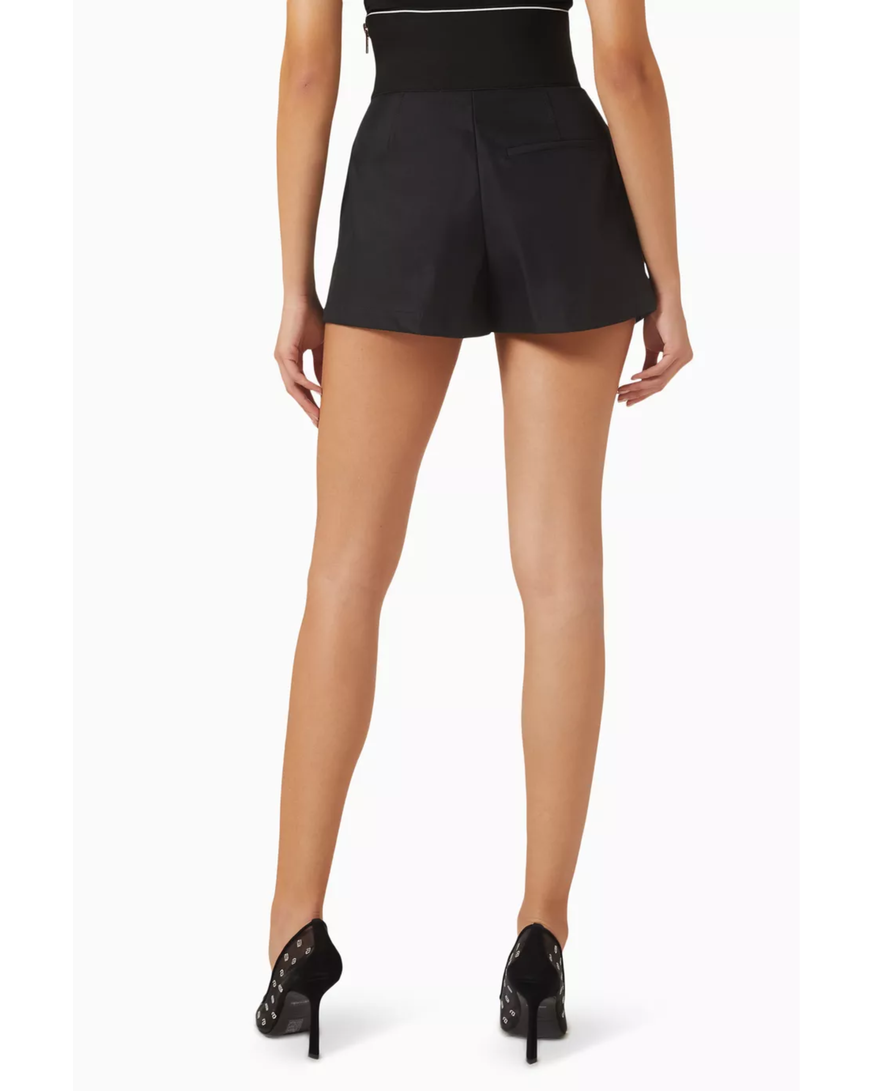 Safari High-rise Shorts - Endless - UAE Rental and Resale for Women's Fashion