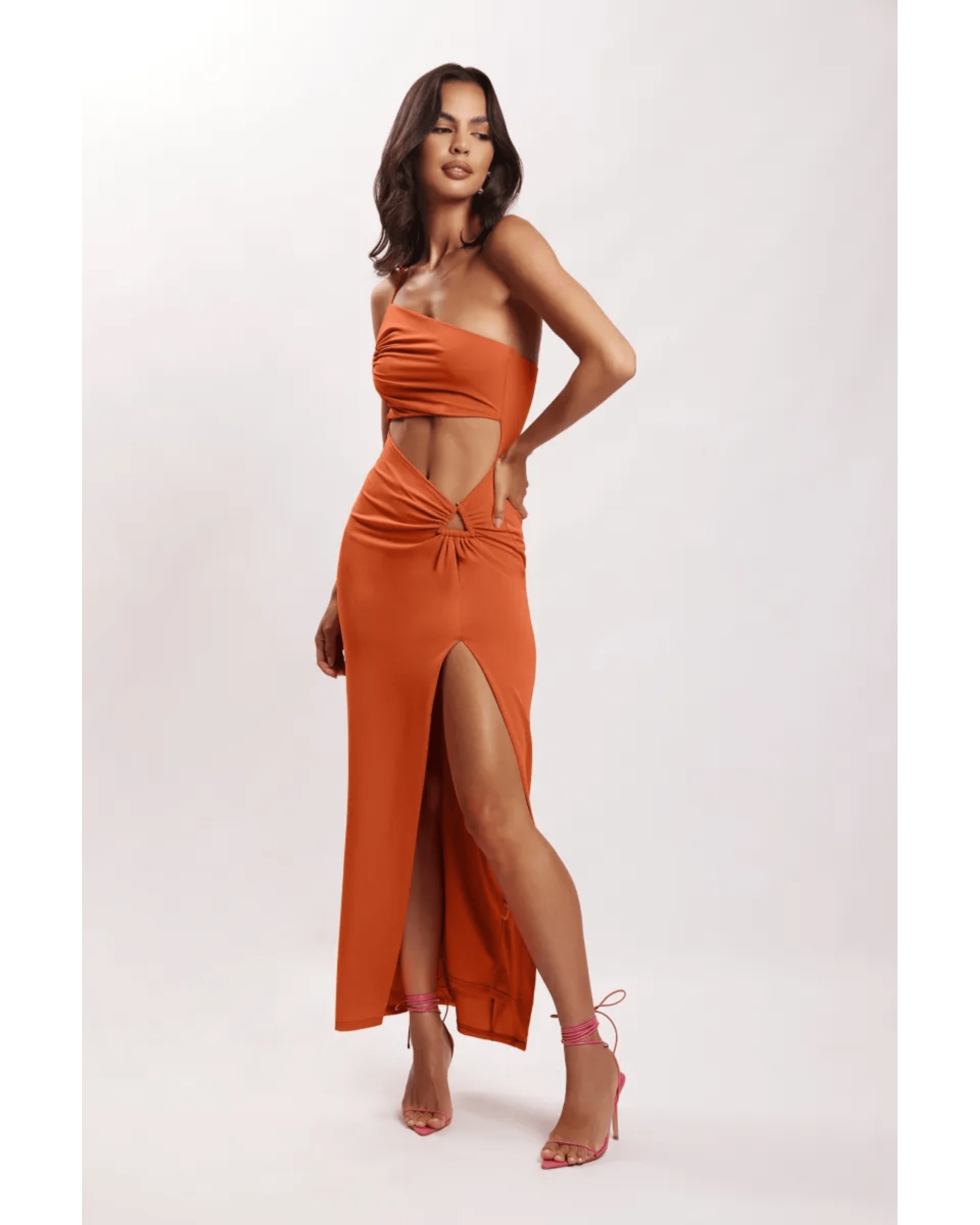 Sami Cut Out Midi Dress - Endless - UAE Rental and Resale for Women's Fashion