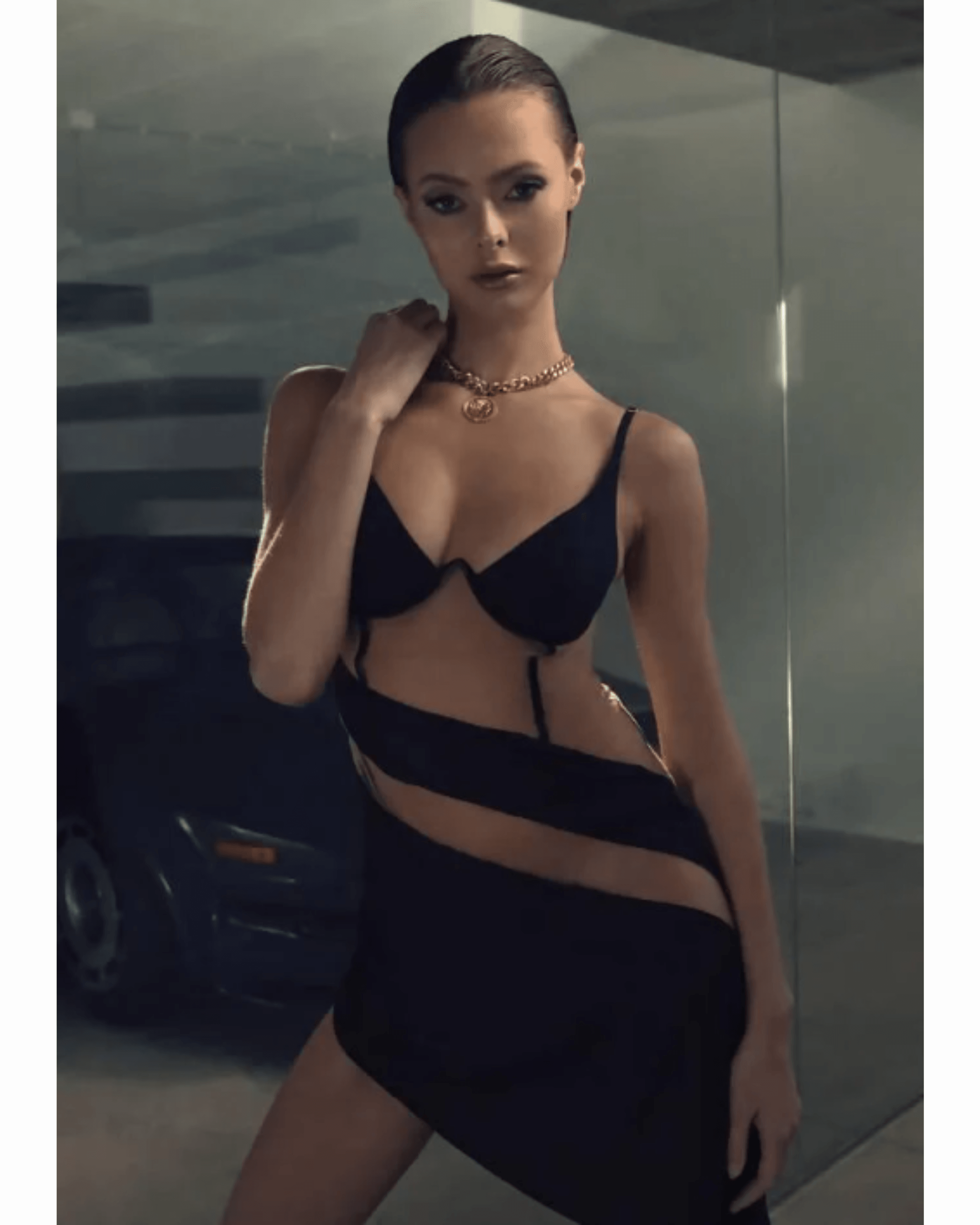 Scarlett Mini Dress - Endless - UAE Rental and Resale for Women's Fashion