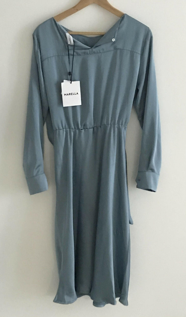 Sion Knotted Midi Dress in Satin - Endless - UAE Rental and Resale for Women's Fashion